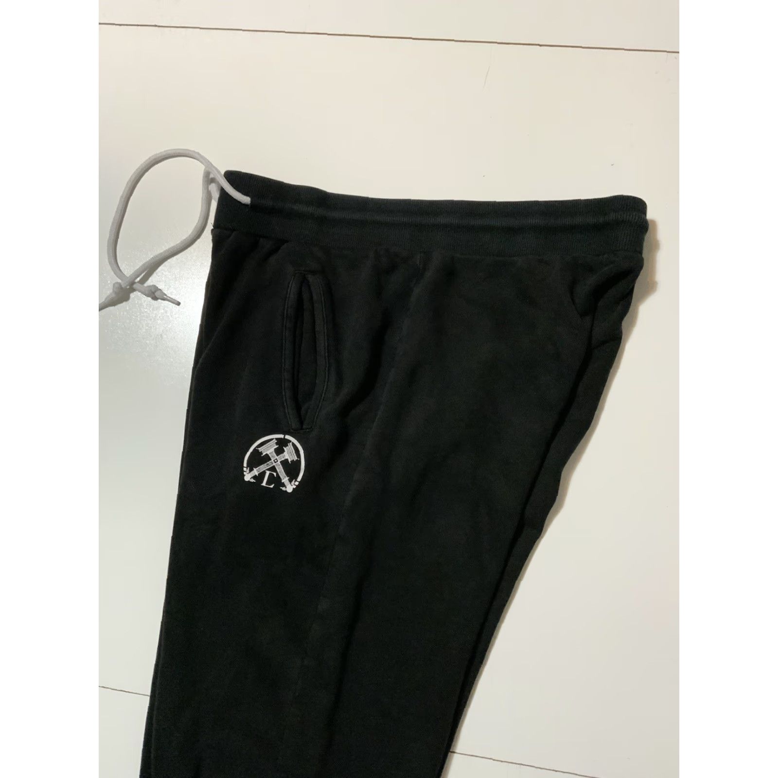 Vintage VINTAGE Civil Regime Black Embroidered Terry Fleece Slim Long Jogger Sweatpants Sz. M Size US 31 - 6 Thumbnail