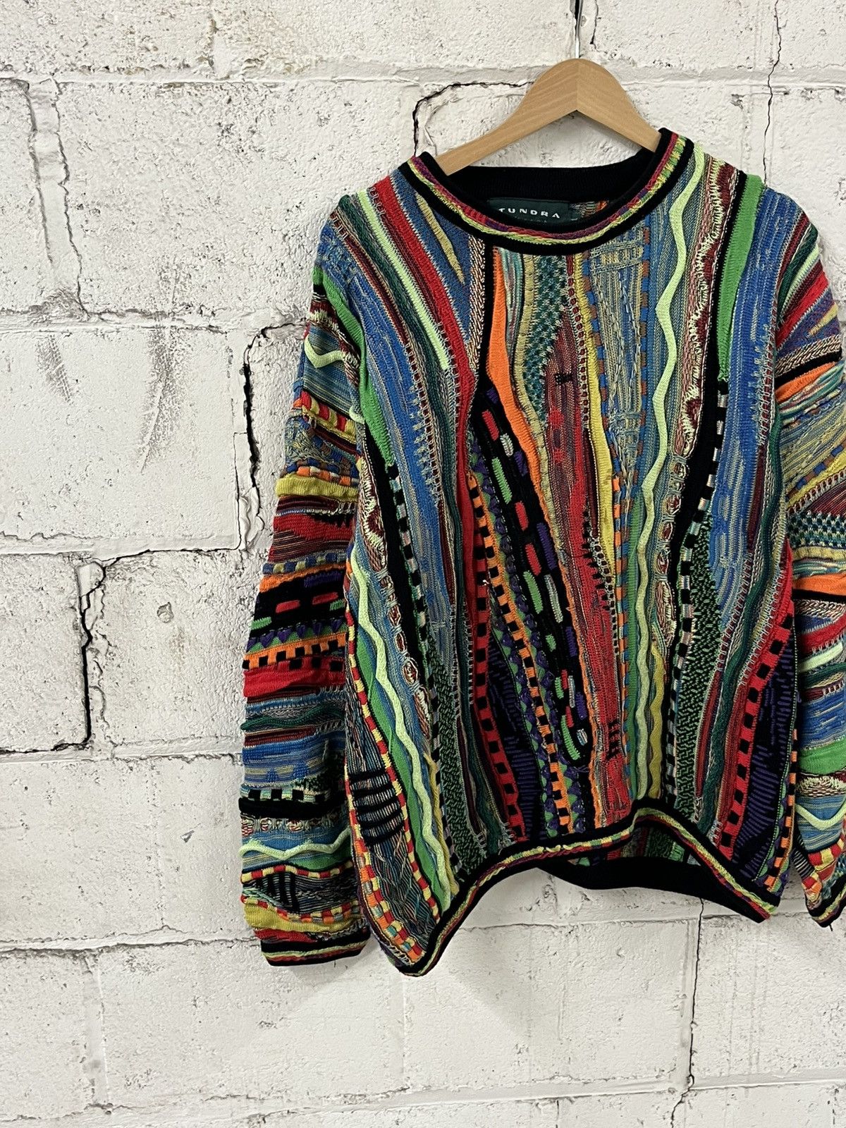 Coogi Coogi style tundra 3d knit sweater rare streetwear hype Size US XL / EU 56 / 4 - 3 Thumbnail