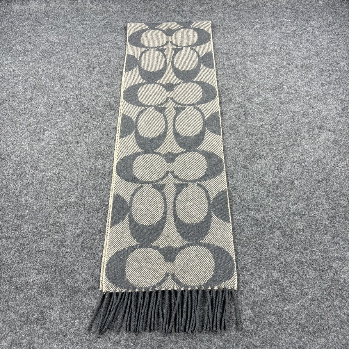 Coach Coach Scarf # D768 # Muffler # Neckwear Size ONE SIZE - 7 Thumbnail