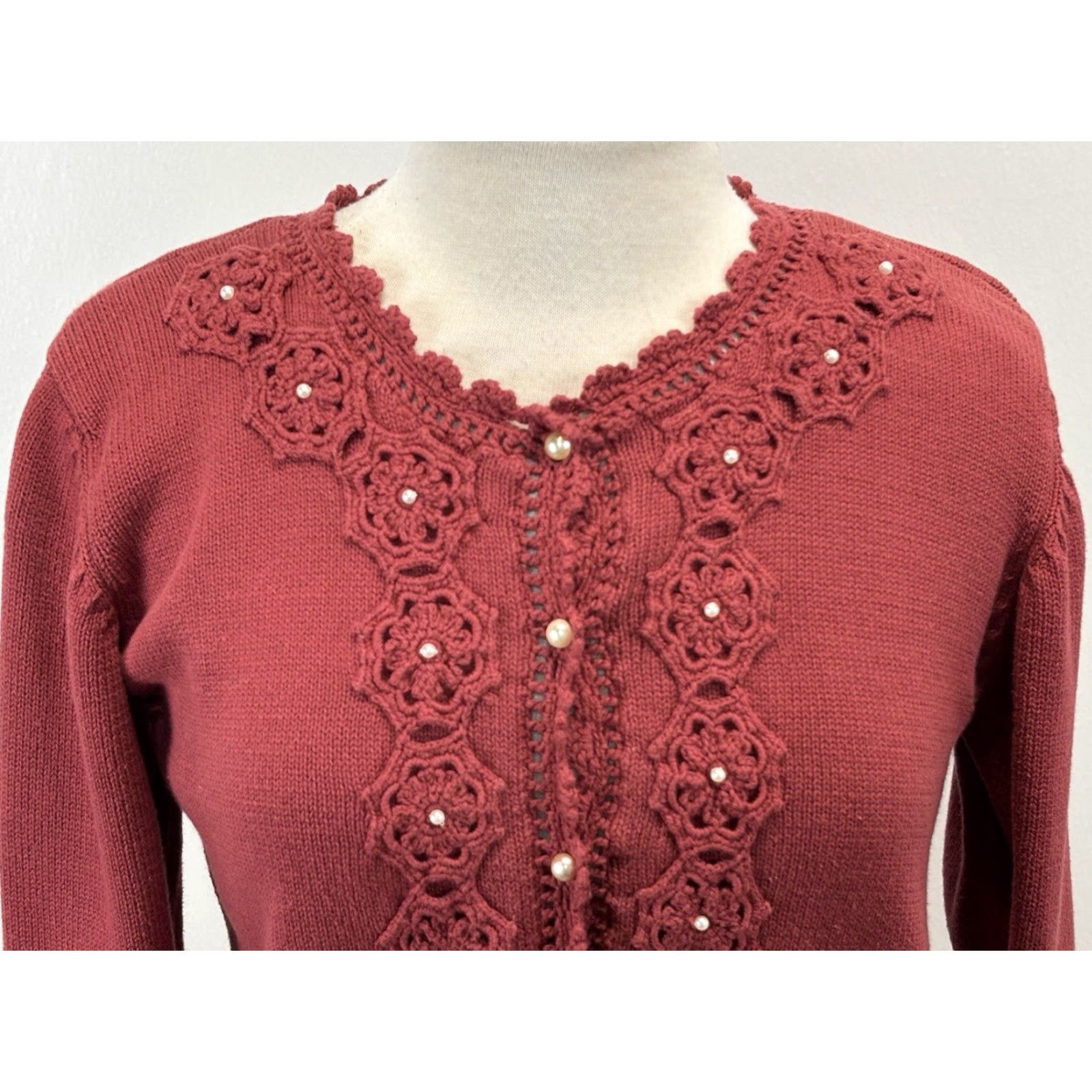 Vintage VINTAGE Petite Sophisticate Cardigan Sweater S Womens Pink Crochet Pearl Buttons Granny Size S / US 4 / IT 40 - 5 Thumbnail