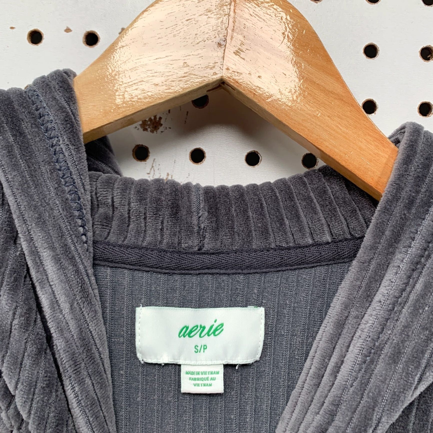 Vintage Aerie Corduroy Hoodie Sweatshirt Gray Womens Small Long Sleeve Pullover 24x22 Size S / US 4 / IT 40 - 7 Thumbnail