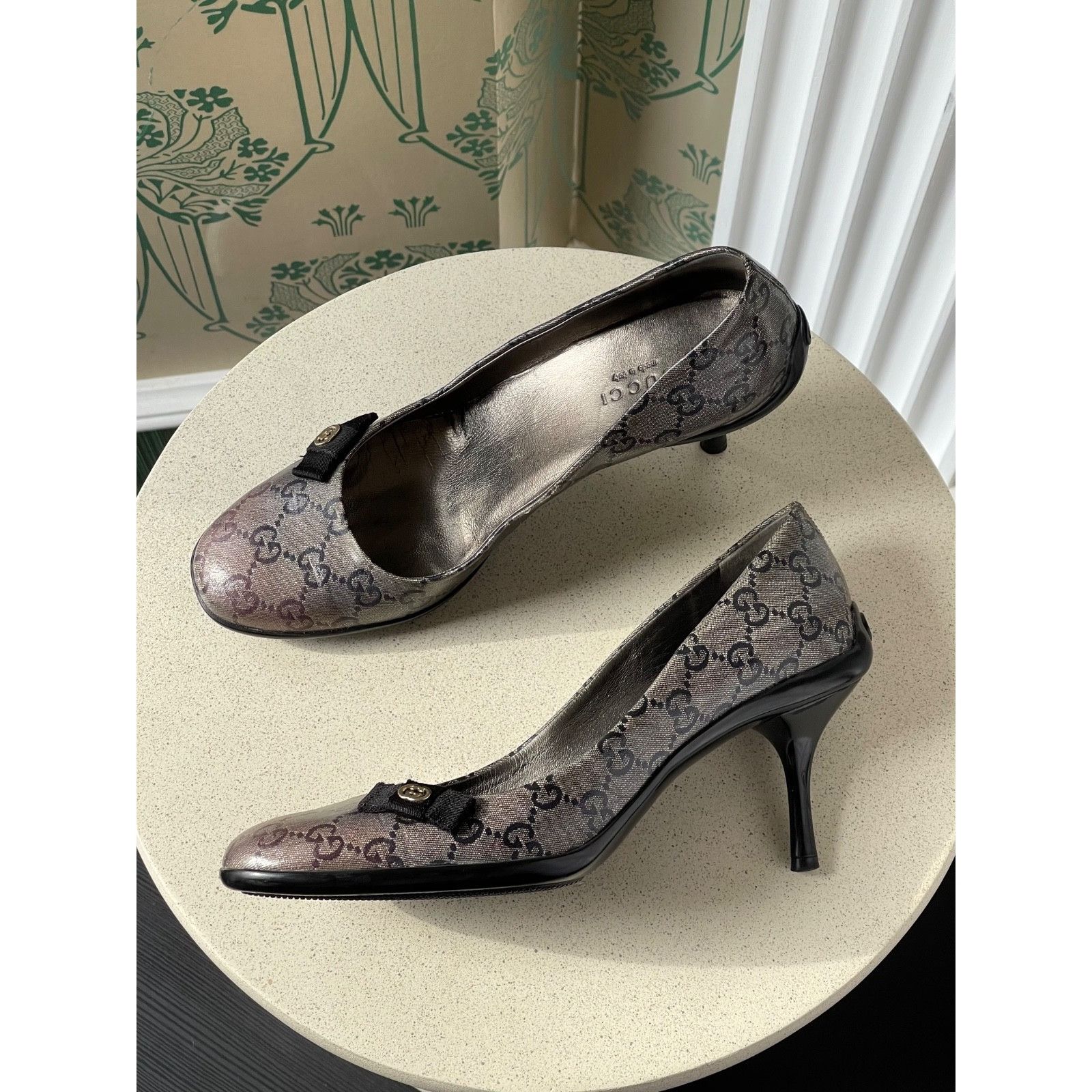 Gucci Gucci Monogram GG Crystal Canvas Metallic Gold/Grey Heels Size US 7 / IT 37 - 2 Thumbnail