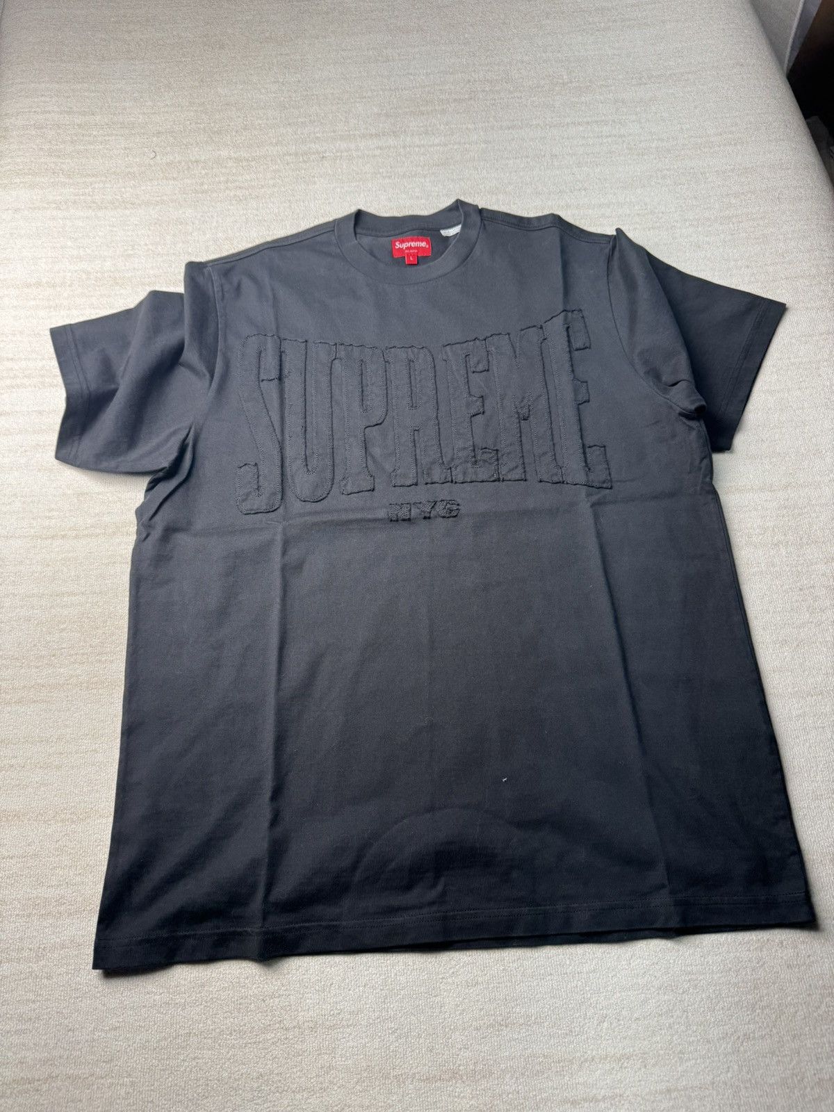 Supreme Cut out logo tee Size US M / EU 48-50 / 2 - 1 Thumbnail