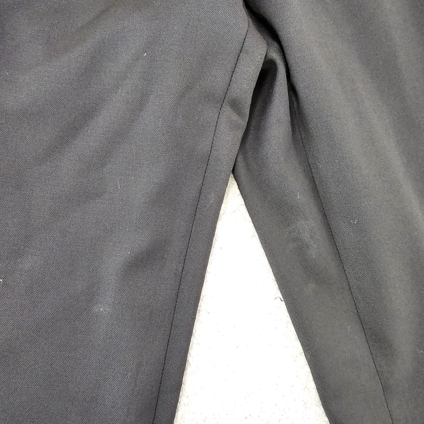 Hugo Boss Hugo Boss Dress Pants Mens Size 35x33 Black Johnstons Lenon Wool Flat Front Regular Straight Pants Mens Black Size US 35 - 3 Thumbnail
