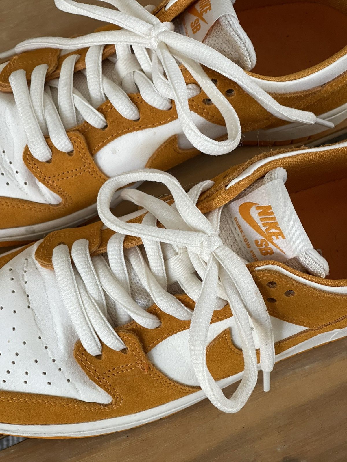Nike Nike SB Dunk Low Size 7.5 Circuit Orange Size US 7.5 / EU 40-41 - 6 Thumbnail