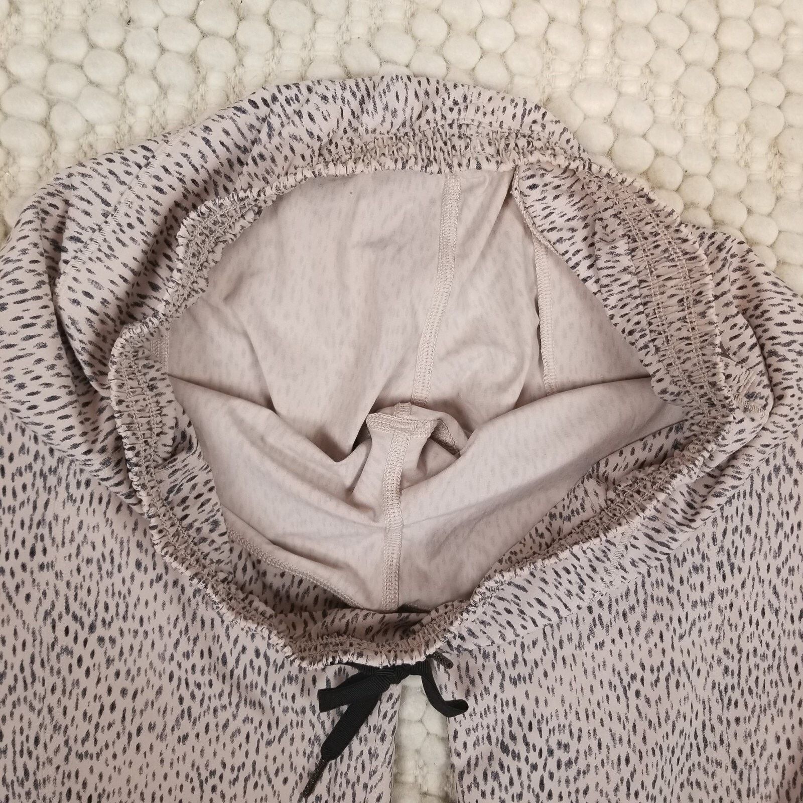 Lululemon Lululemon Step Lively Crop Dottie Dash Grain Black Sz 4 Size 27" / US 4 / IT 40 - 5 Thumbnail