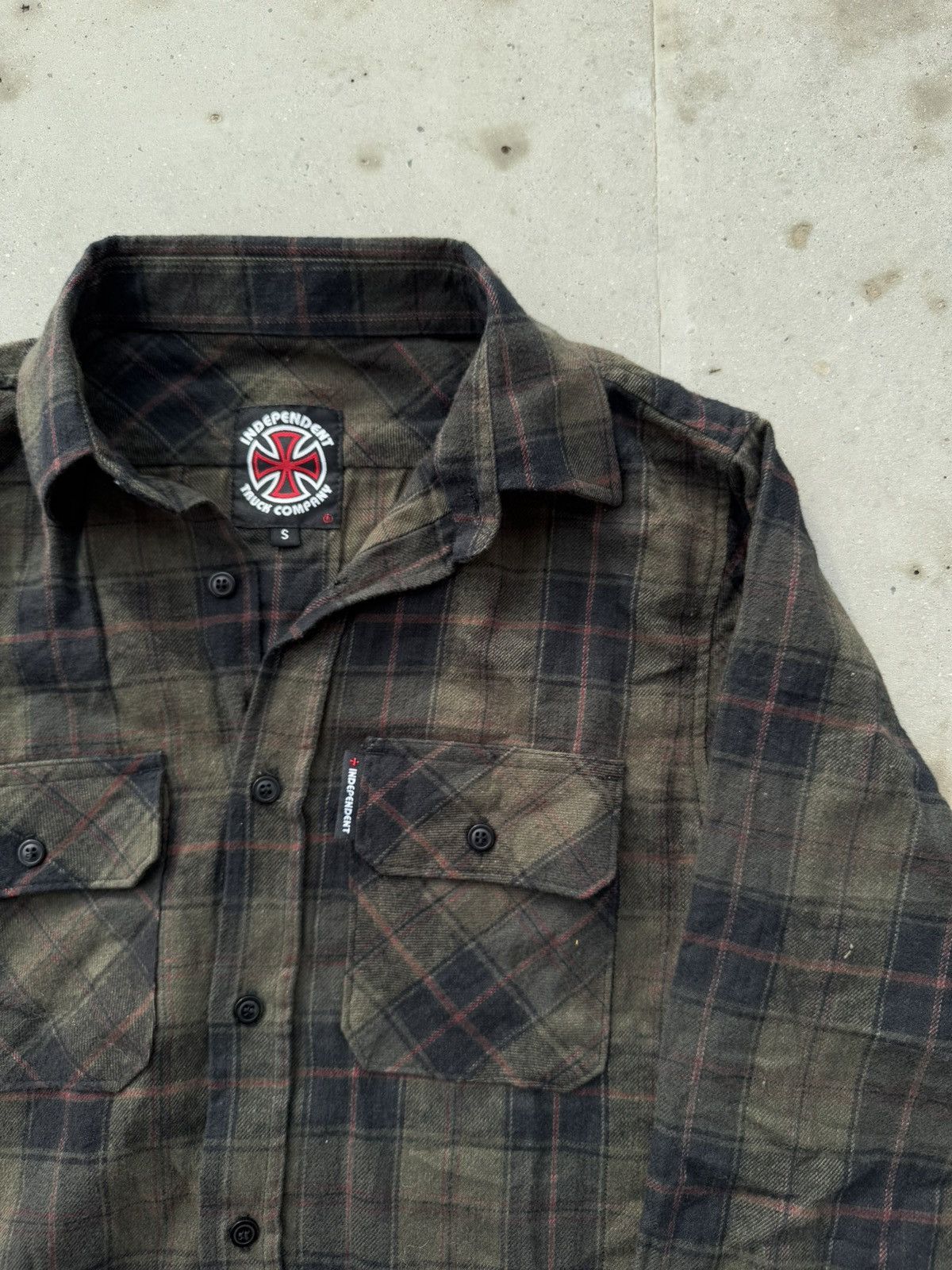 Independent Truck Co. Independent truck company flanel button up shirt Size US S / EU 44-46 / 1 - 1 Thumbnail