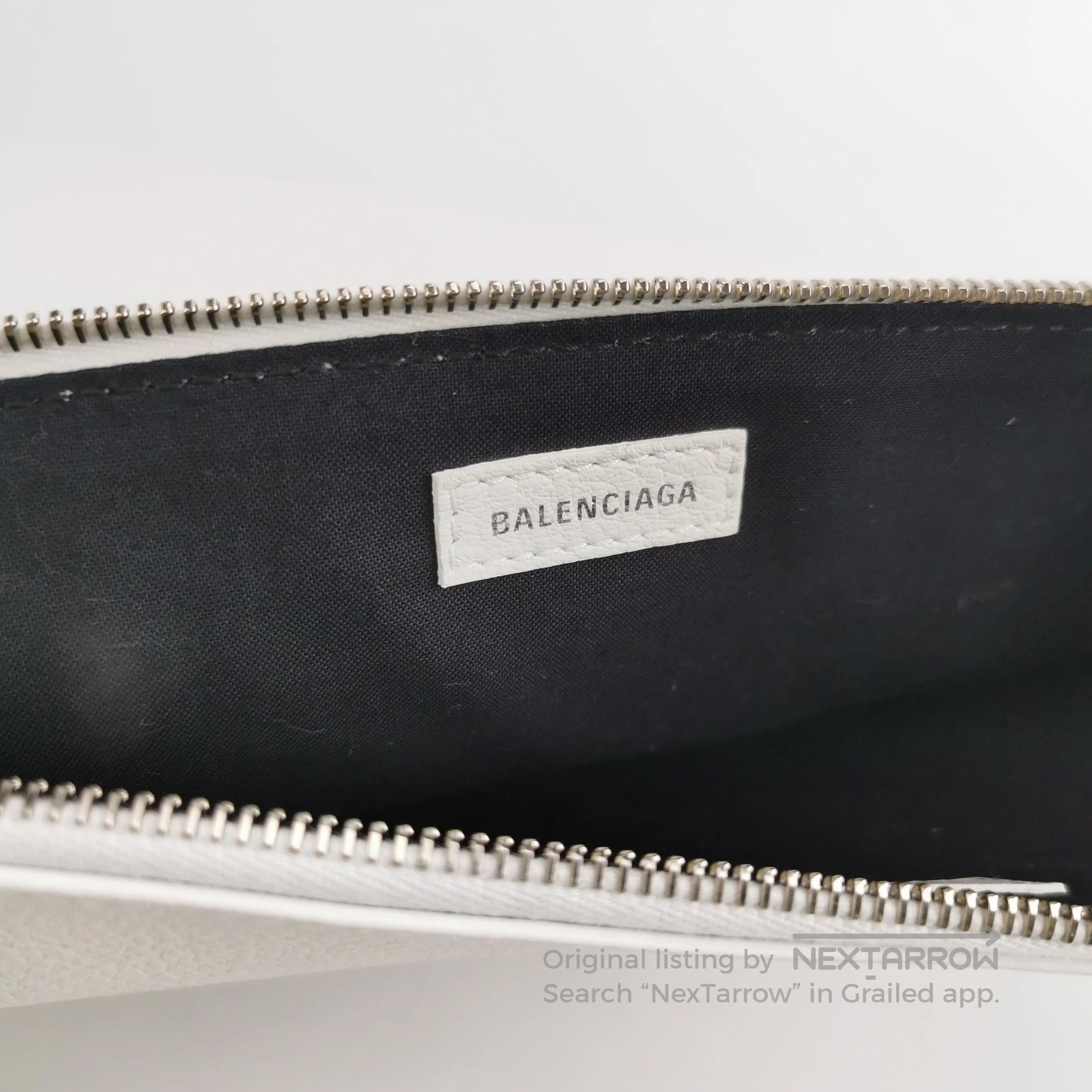 Balenciaga Balenciaga White Logo Zip Pouch. Size ONE SIZE - 7 Thumbnail
