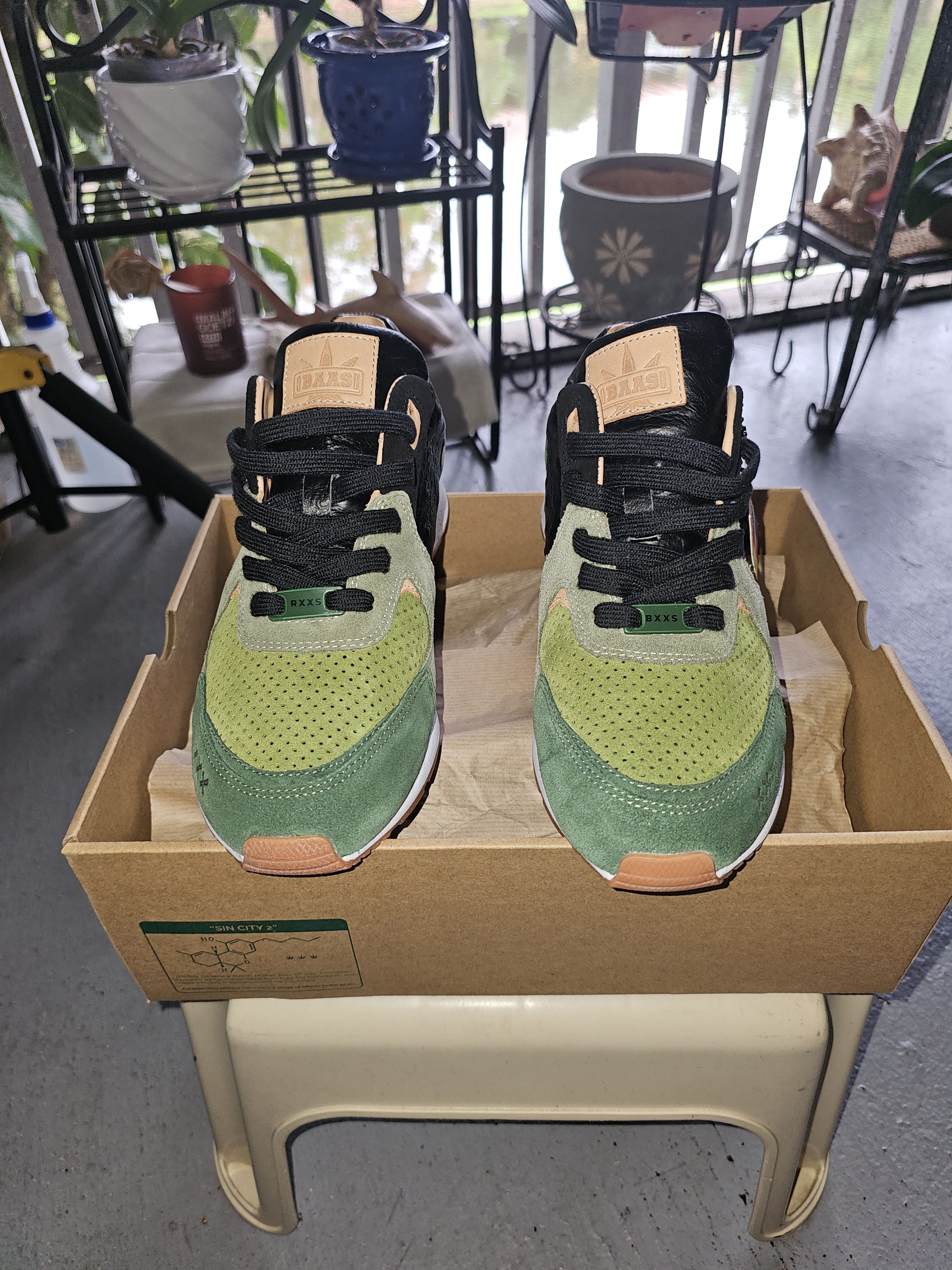 KangaROOS SneakerBass Size US 7 / EU 40 - 2 Thumbnail
