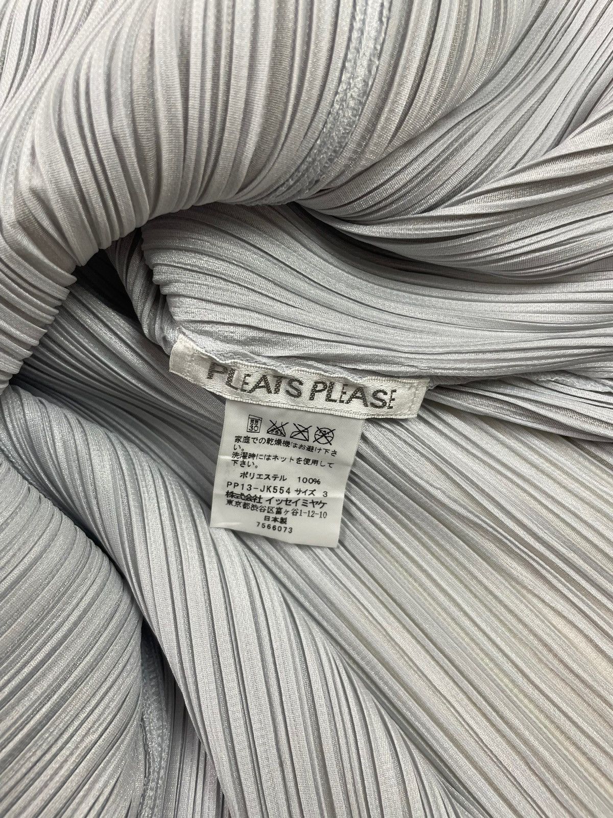 Pleats Please Issey Miyake Pleats Please Sleeveless Basic Top by Issey Miyake Size M / US 6-8 / IT 42-44 - 10 Thumbnail