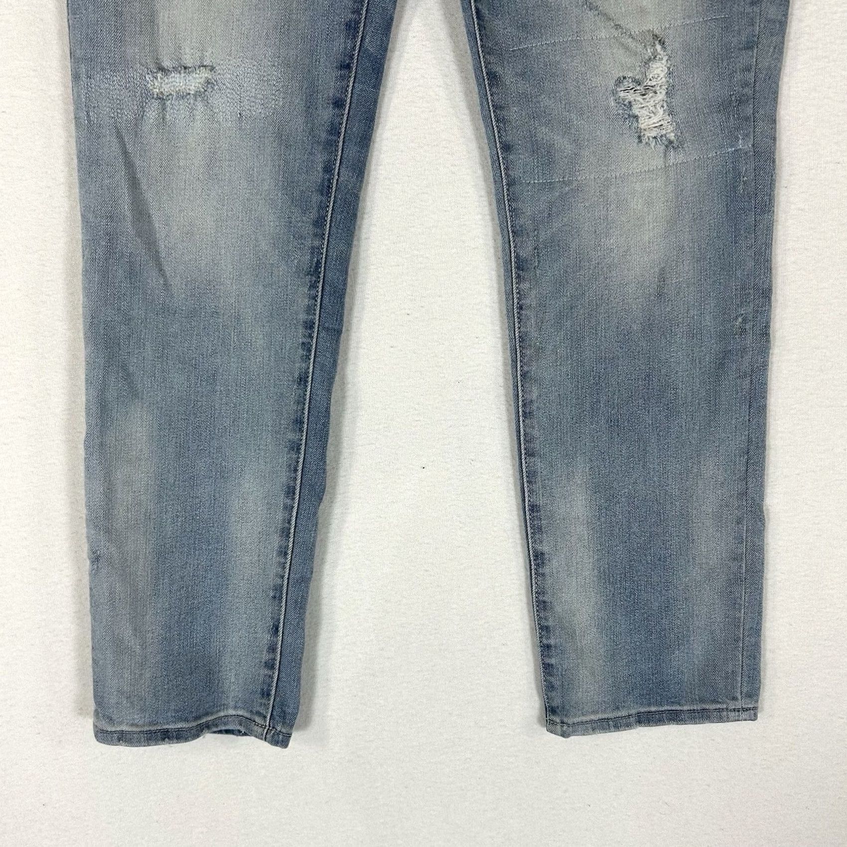 Gap VINTAGE Gap 1969 Girlfriend Jeans Womens Size 28R Light Wash Denim Brooklyn Bleach Blue Size 28" / US 6 / IT 42 - 3 Thumbnail