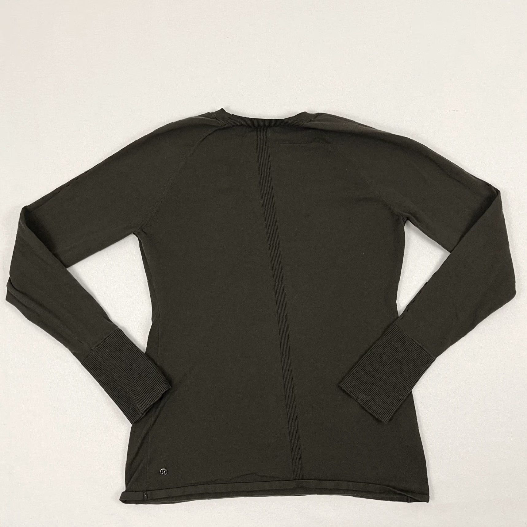 Lululemon Lululemon Sweater Womens Size 4 Green Lightweight Knit Ribbed Pullover Crew Neck Long Sleeve Breathable Stretch Size S / US 4 / IT 40 - 2 Thumbnail
