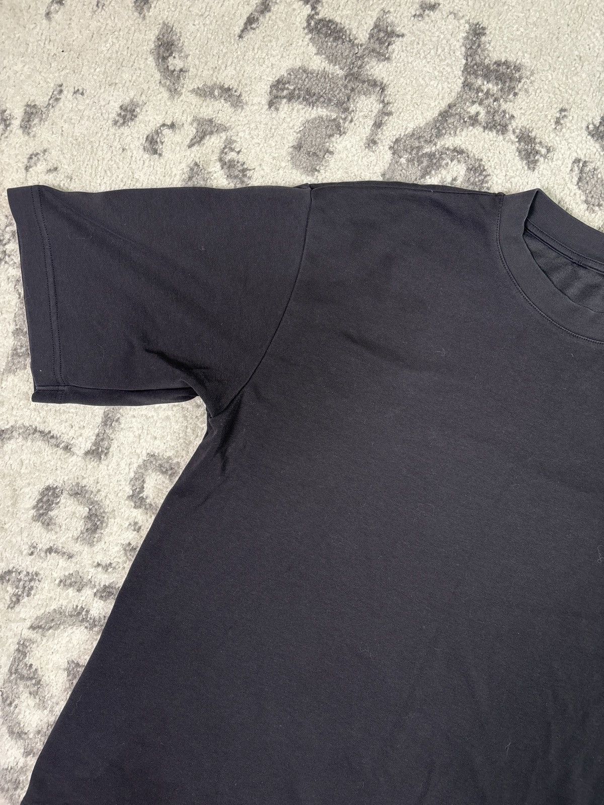 Uniqlo BLACK UNIQLO T SHIRT Size US M / EU 48-50 / 2 - 2 Thumbnail