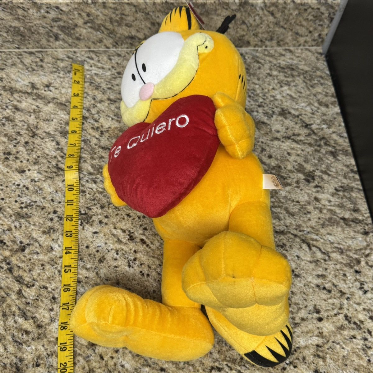 Vintage Vintage Garfield Te Quiero” 20" Spanish Valentines Day Plush Size ONE SIZE - 6 Thumbnail