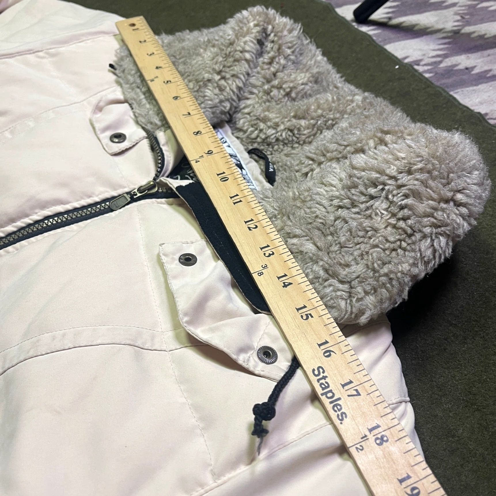 Vintage VINTAGE NILS Jacket Womens 8 White Ski Snowboard Fur Collar Made in USA 56 Size M / US 6-8 / IT 42-44 - 3 Thumbnail