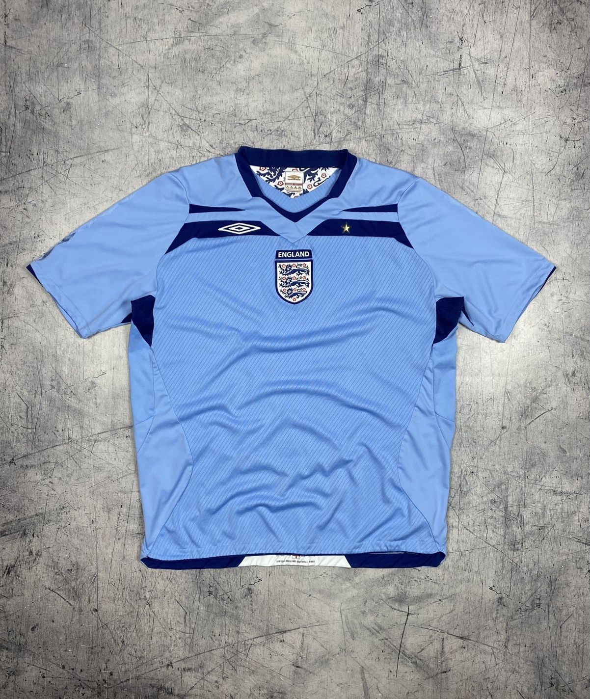 Umbro England 2008–10 Goalkeeper Umbro Jersey – Size XL Size US XL / EU 56 / 4 - 2 Thumbnail