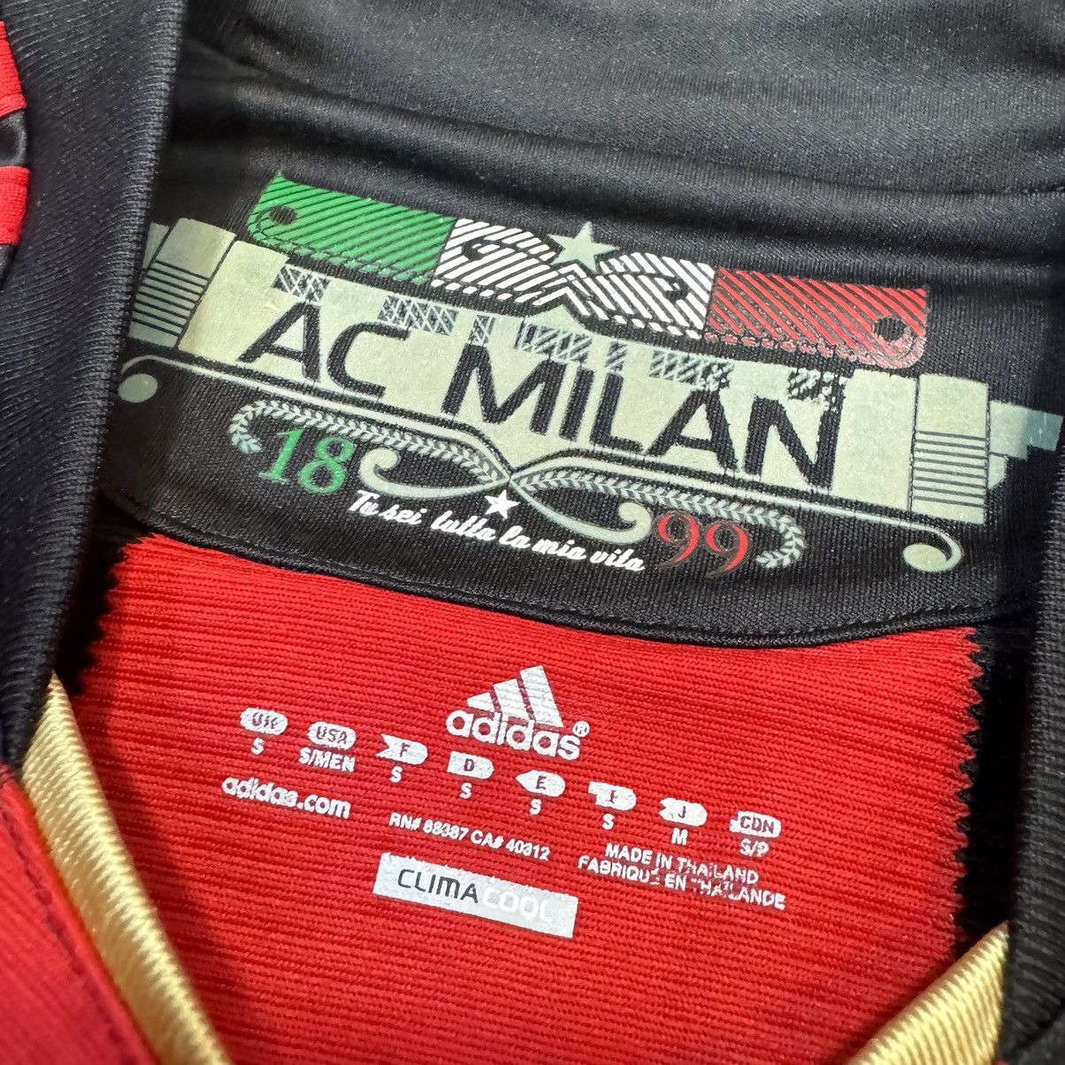 Sports Specialties AC Milan 10/11 home shirt #80 Ronaldinho Size US S / EU 44-46 / 1 - 8 Thumbnail