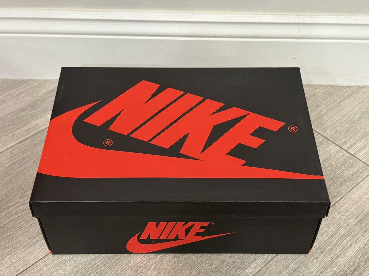Jordan Brand Air Jordan 1 Retro Low OG Chicago Varsity Red Black White 12 Size US 12 / EU 45 - 10 Thumbnail
