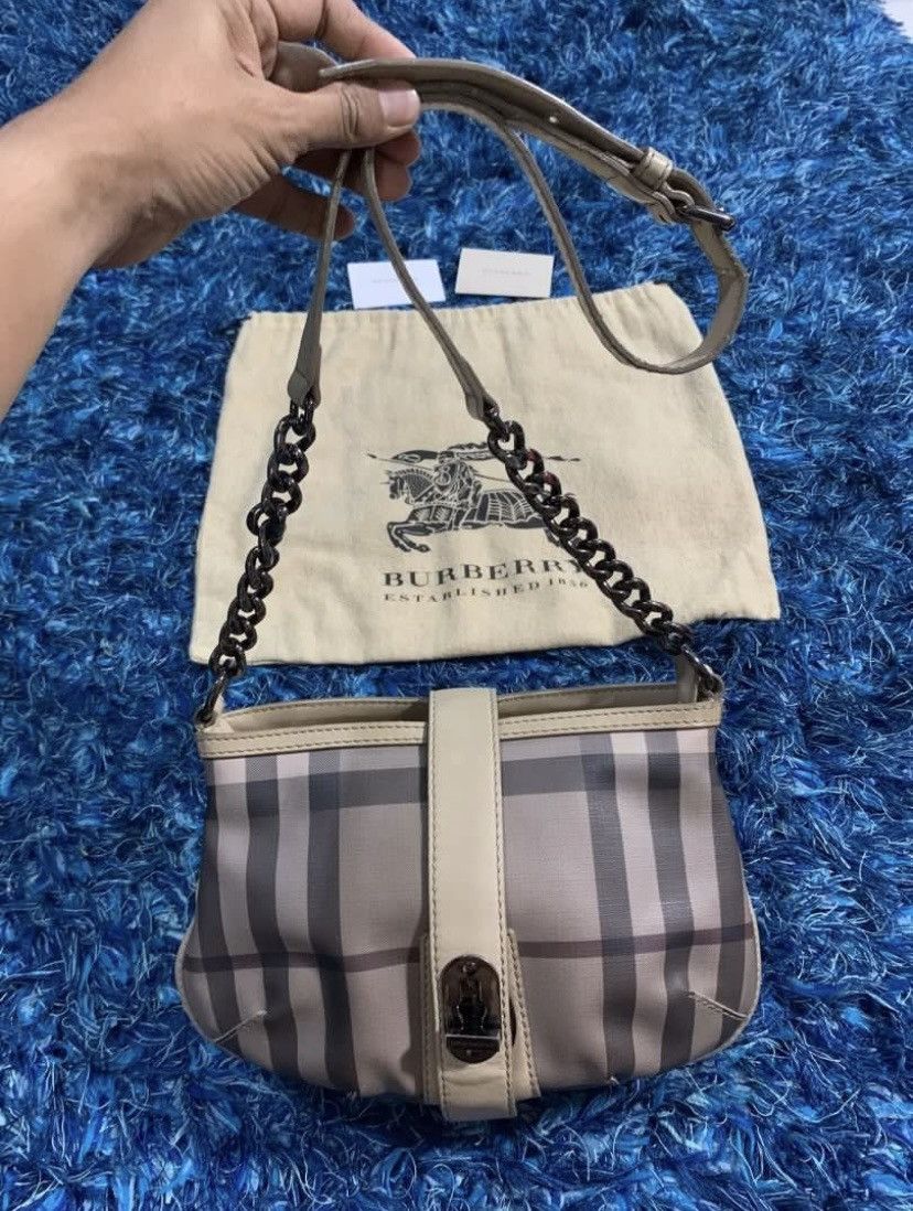 Burberry × Vintage Vintage Burberry Cross Body Bag Size ONE SIZE - 2 Thumbnail
