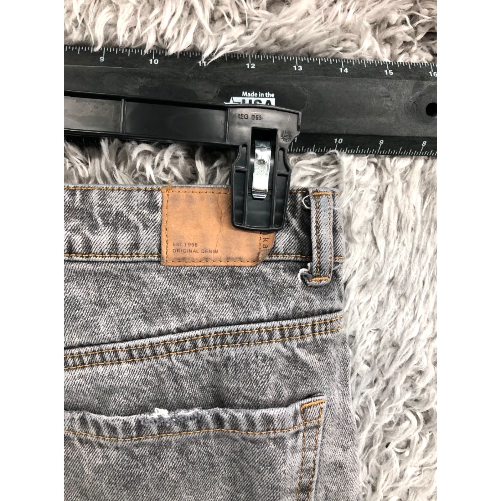 Bershka Bershka Jeans Denim Mom Jeans Size 4 Womens Medium Wash Charcoal Gray Regular Rise 28 in 5-Pocket Belt Loops Practice: Zip Size 27" / US 4 / IT 40 - 6 Thumbnail