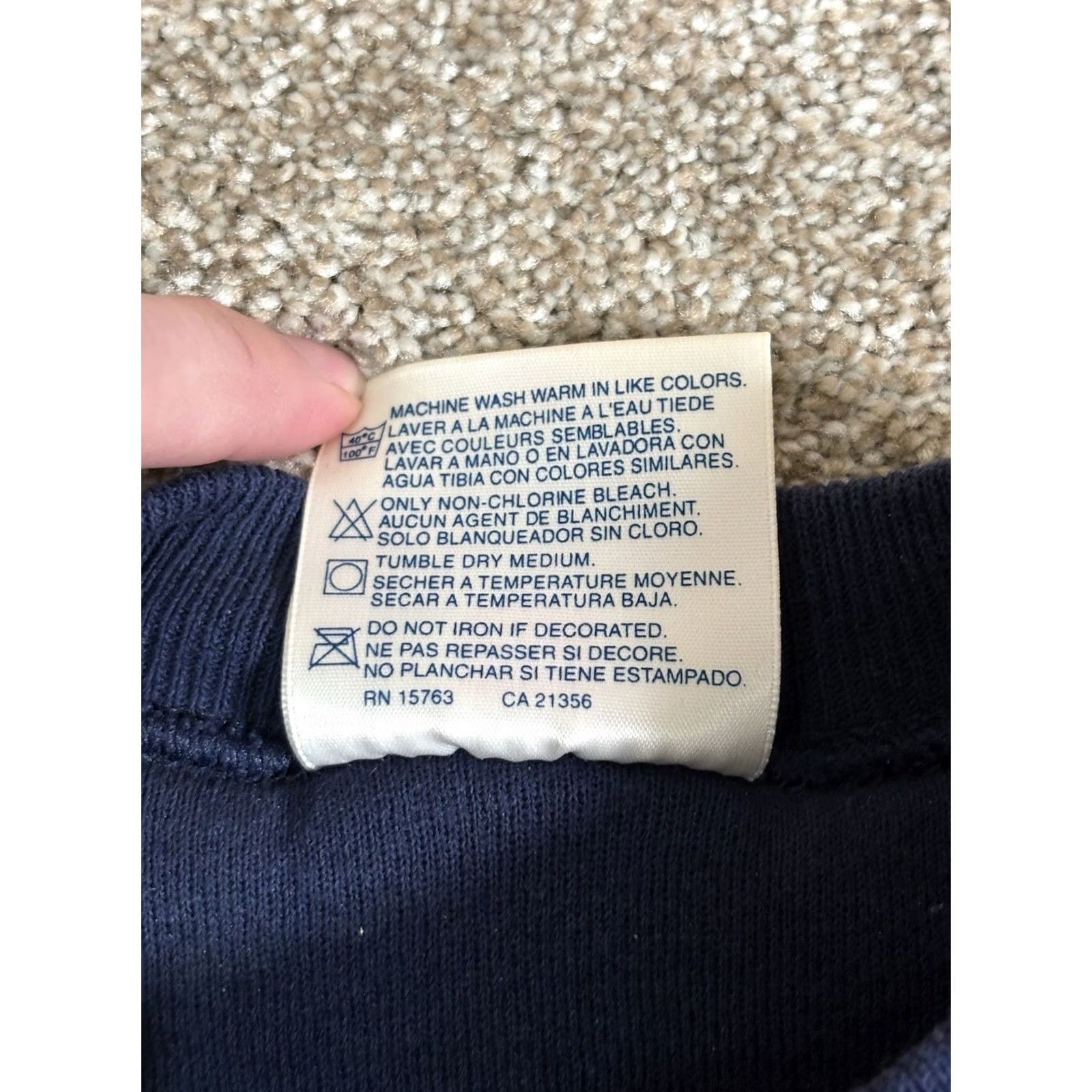 Hanes VINTAGE Hanes Her Way Navy Blue Crewneck Sweatshirt Embroidered Women’s Size M Size M / US 6-8 / IT 42-44 - 7 Thumbnail