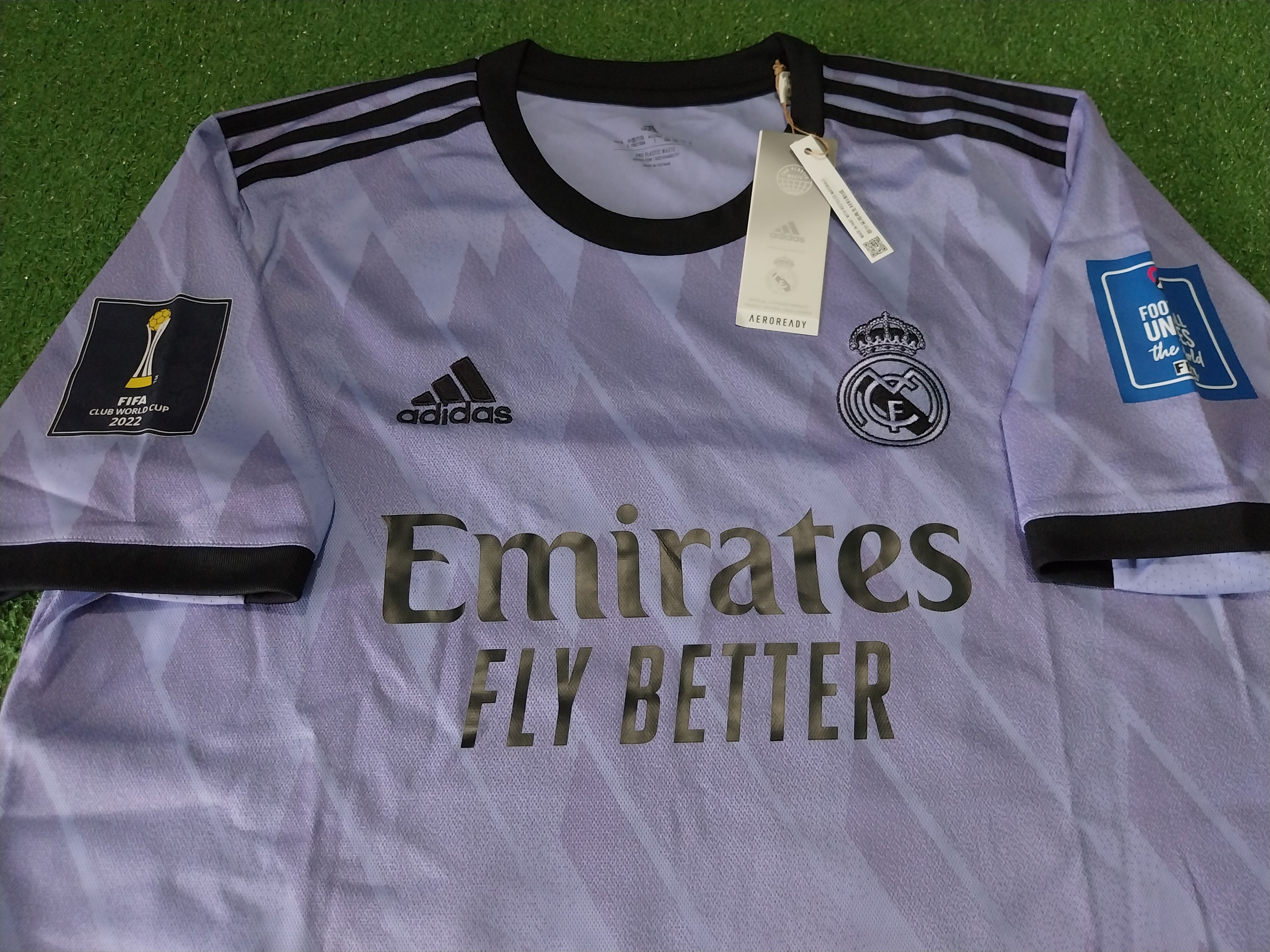 Adidas Real madrid away 2022/2023 federico valverde jersey football Size US L / EU 52-54 / 3 - 3 Thumbnail