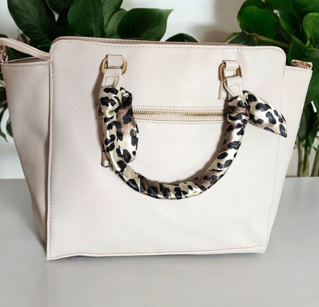 Bcbgmaxazria BCBG Large Tote w/Twilly Accents Size ONE SIZE - 2 Thumbnail