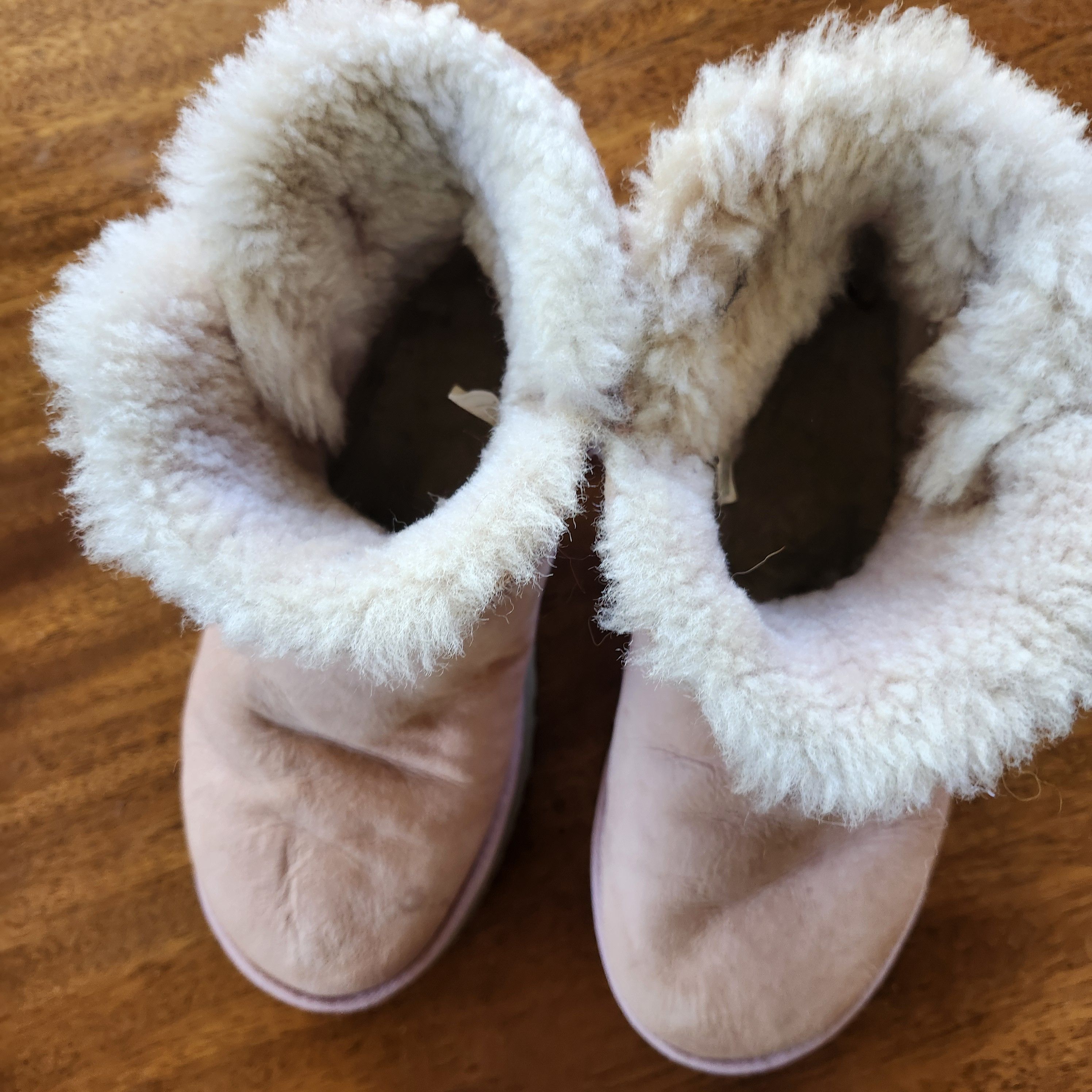 Ugg UGG Women's Classic Short II Boots Pink Suede Sheepskin US 8 Size US 8 / IT 38 - 1 Thumbnail
