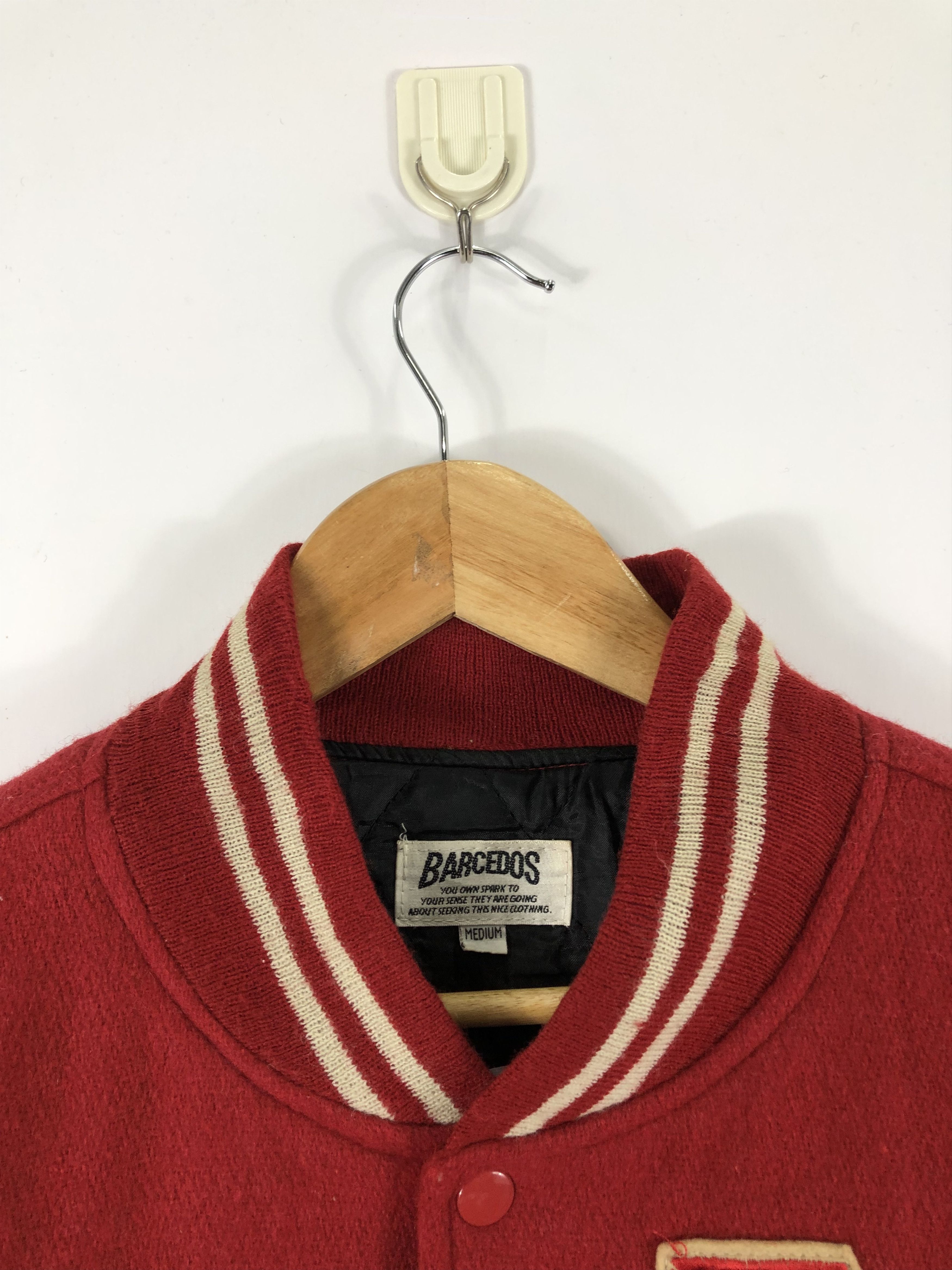 Japanese Brand Vintage 90s Embroidery Logo Varsity Jacket V0277 Size US M / EU 48-50 / 2 - 3 Thumbnail