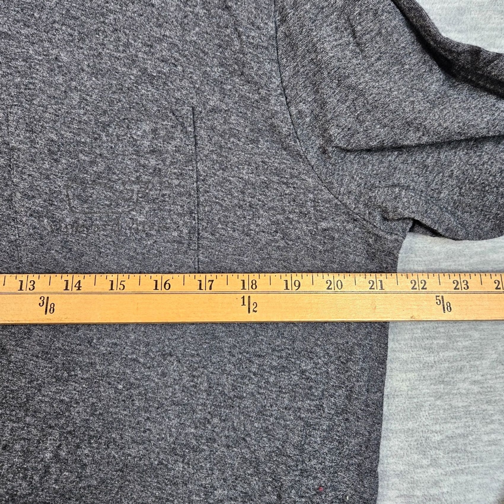 Vineyard Vines Vineyard Vines Solid Cotton Dark Gray Men’s Crew-neck Tee Size M Shirt Regular Men Gray Cotton T-Shirt - Size US M / EU 48-50 / 2 - 4 Thumbnail