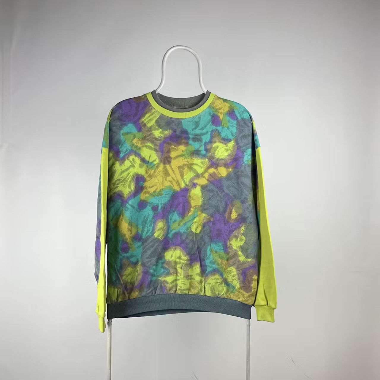 Vintage Vintage sweatshirt printed spray size XLarge Size US XL / EU 56 / 4 - 1 Thumbnail
