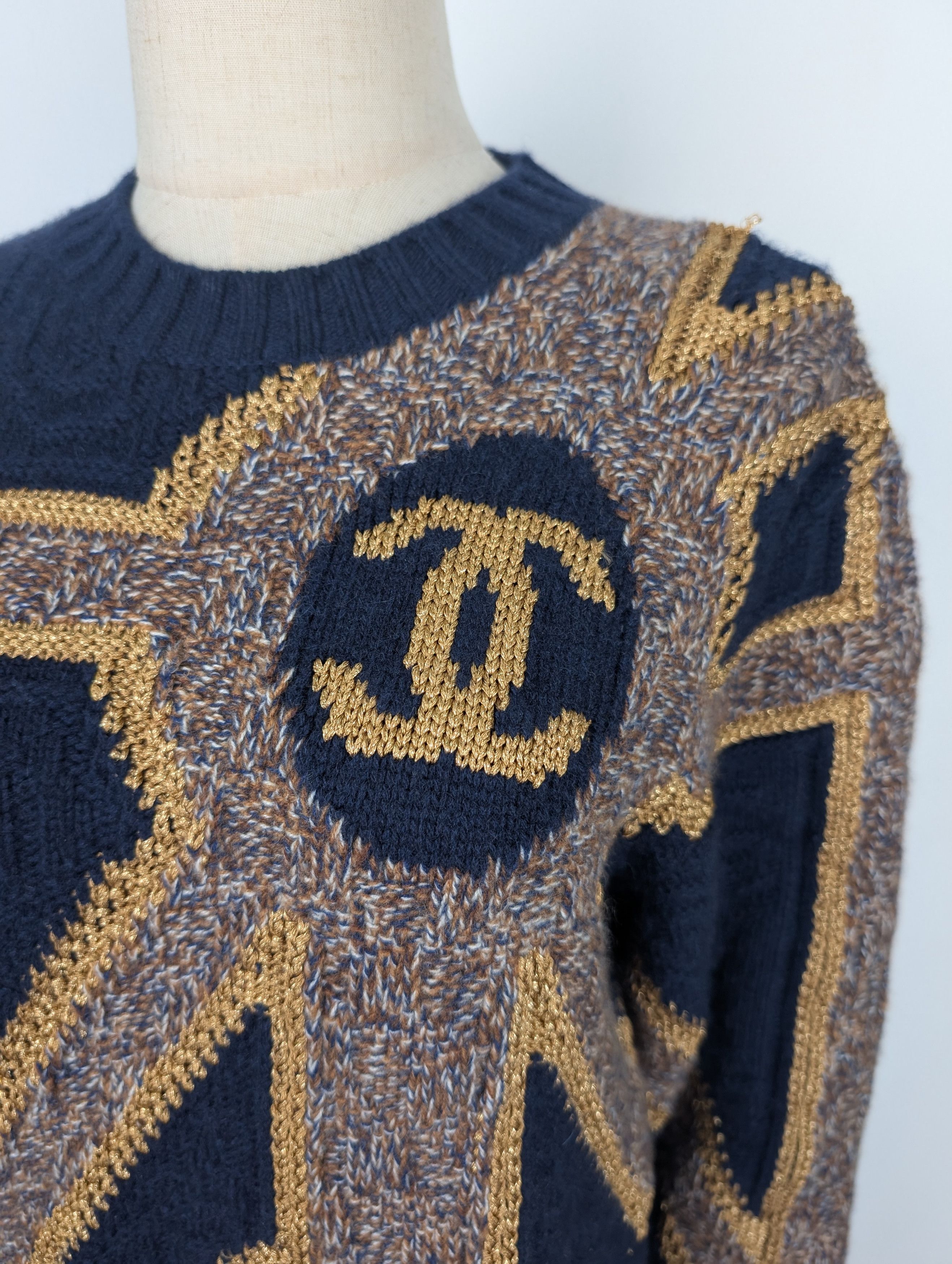 Chanel Chanel Blue Knit Pullover With Chanel Logo Size XS / US 0-2 / IT 36-38 - 3 Thumbnail