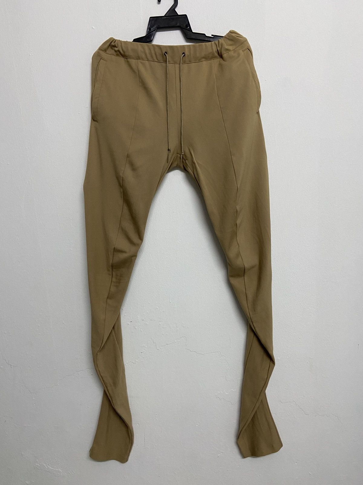 Tornado Mart Tornado Mart Sweatpants Size US 32 / EU 48 - 1 Thumbnail