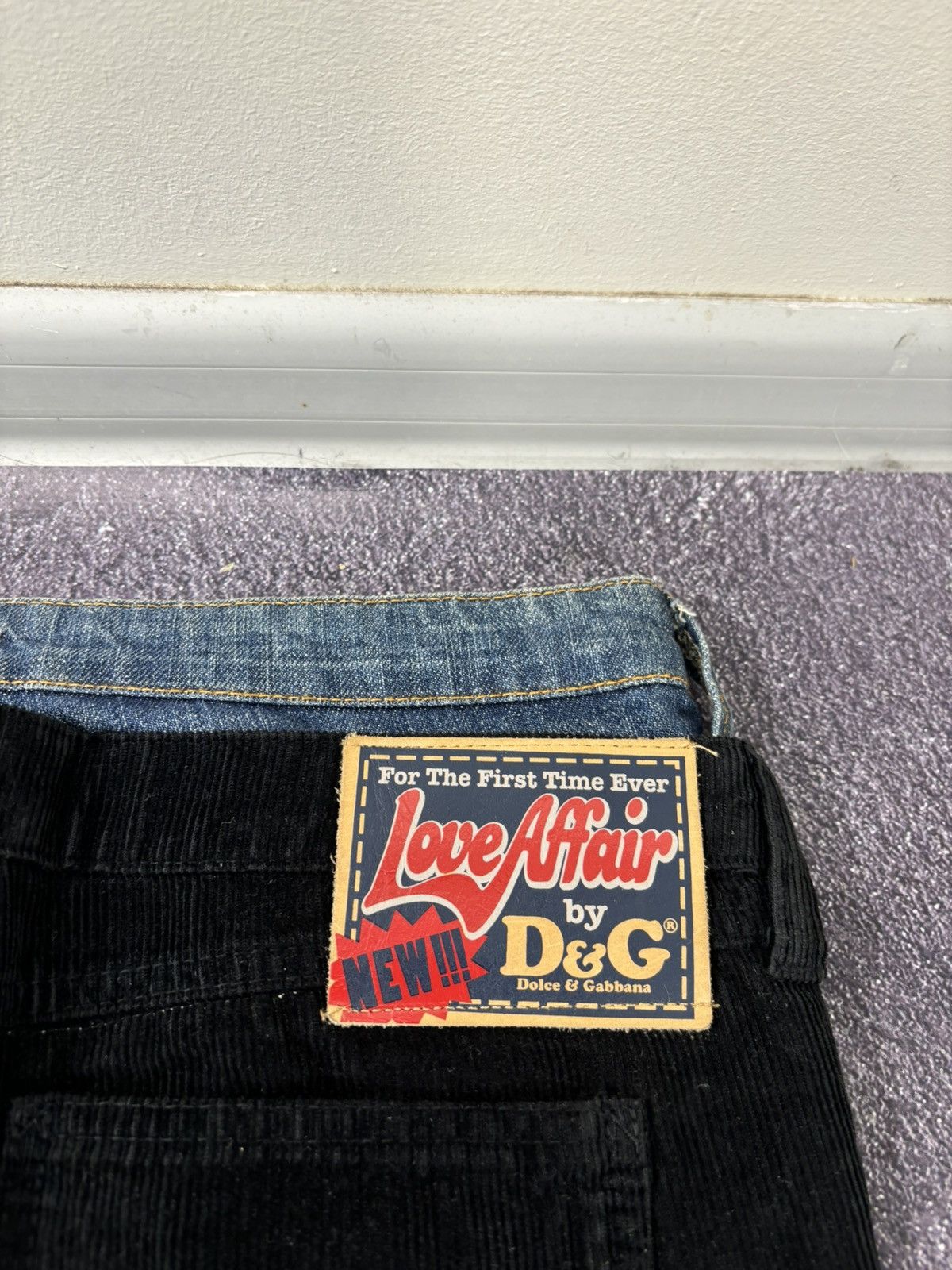 Dolce & Gabbana Vintage Dolce & Gabbana Lovely Women’s Black Corduroy Jeans Size 27" / US 4 / IT 40 - 19 Thumbnail