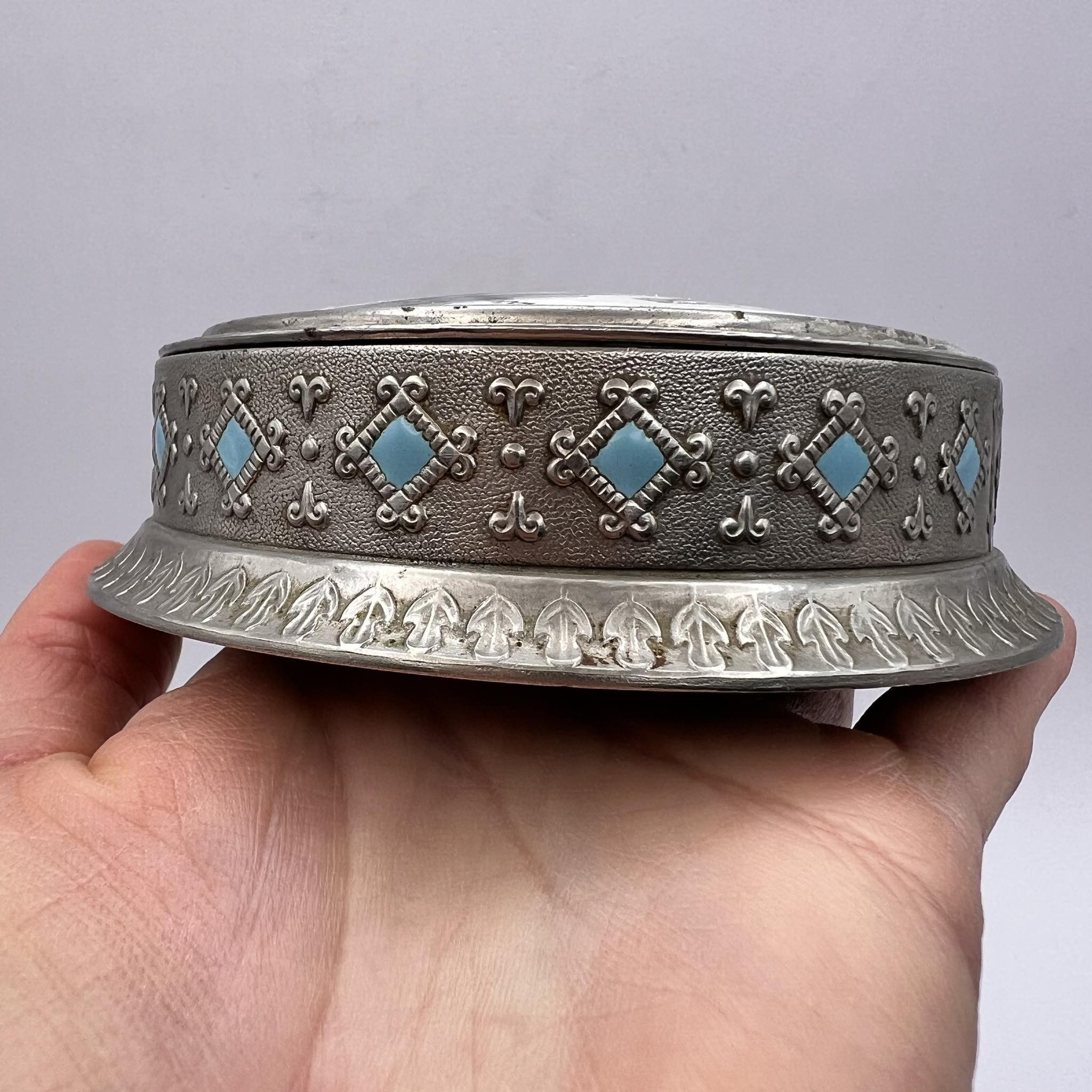 Vintage Vintage Vanity Powder Compact Case Silver Plated Enamel Size ONE SIZE - 4 Thumbnail