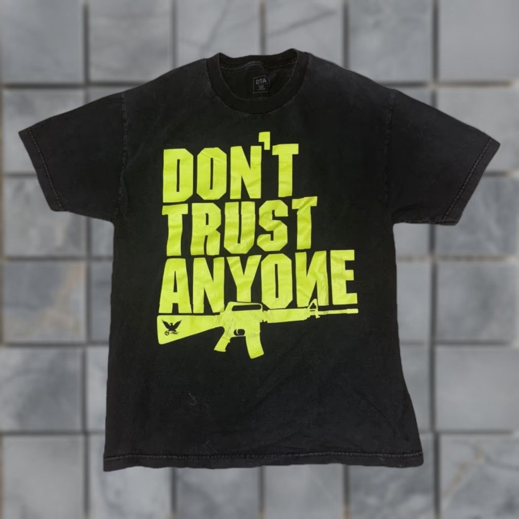 Logo 7 VINTAGE DTA Don’t Trust Anyone T-Shirt Black Large 19x26 Streetwear Rifle Logo Mens Shirt Size US L / EU 52-54 / 3 - 1 Thumbnail