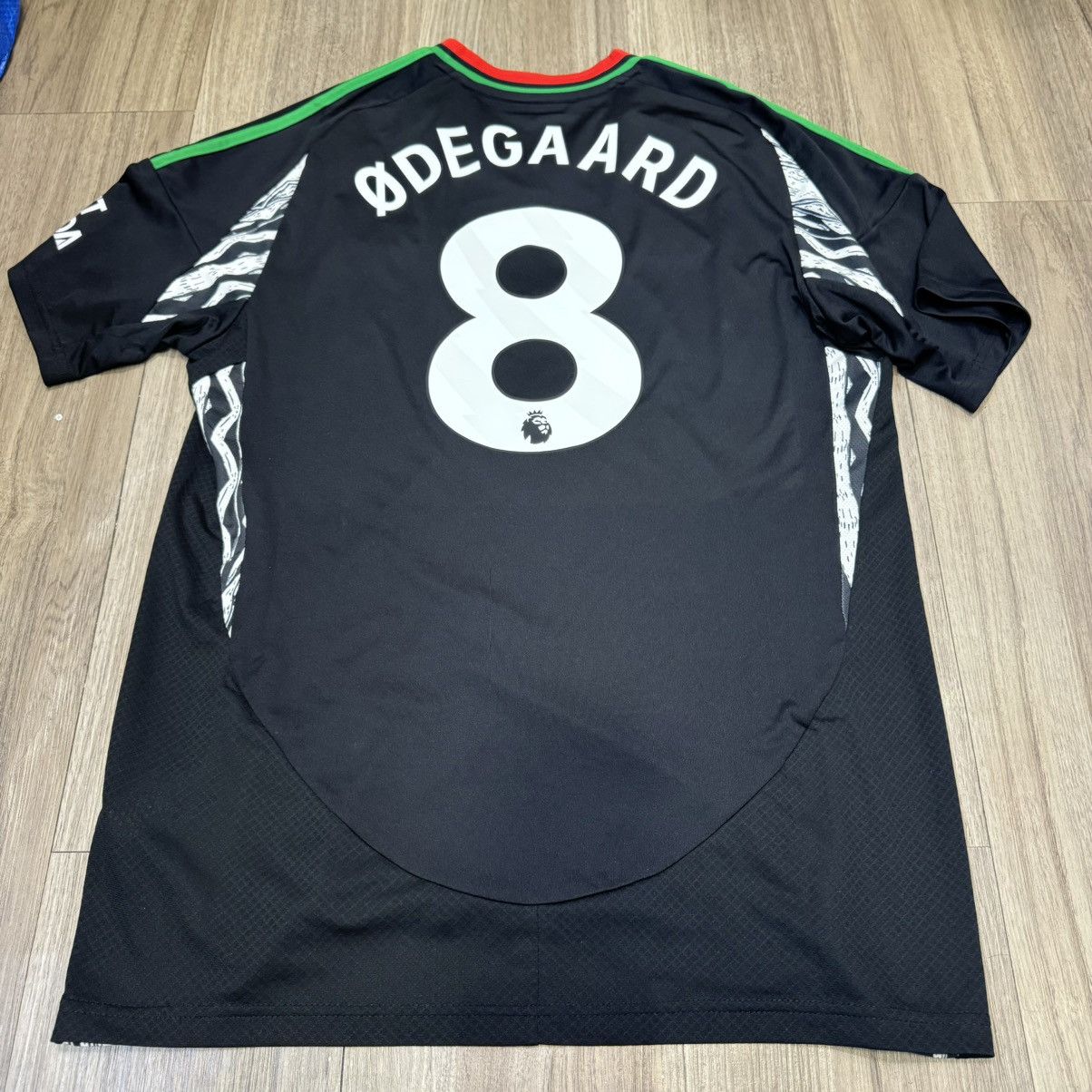 Adidas Arsenal 24/25 away shirt #8 Odegaard (bnwt) Size US L / EU 52-54 / 3 - 2 Thumbnail