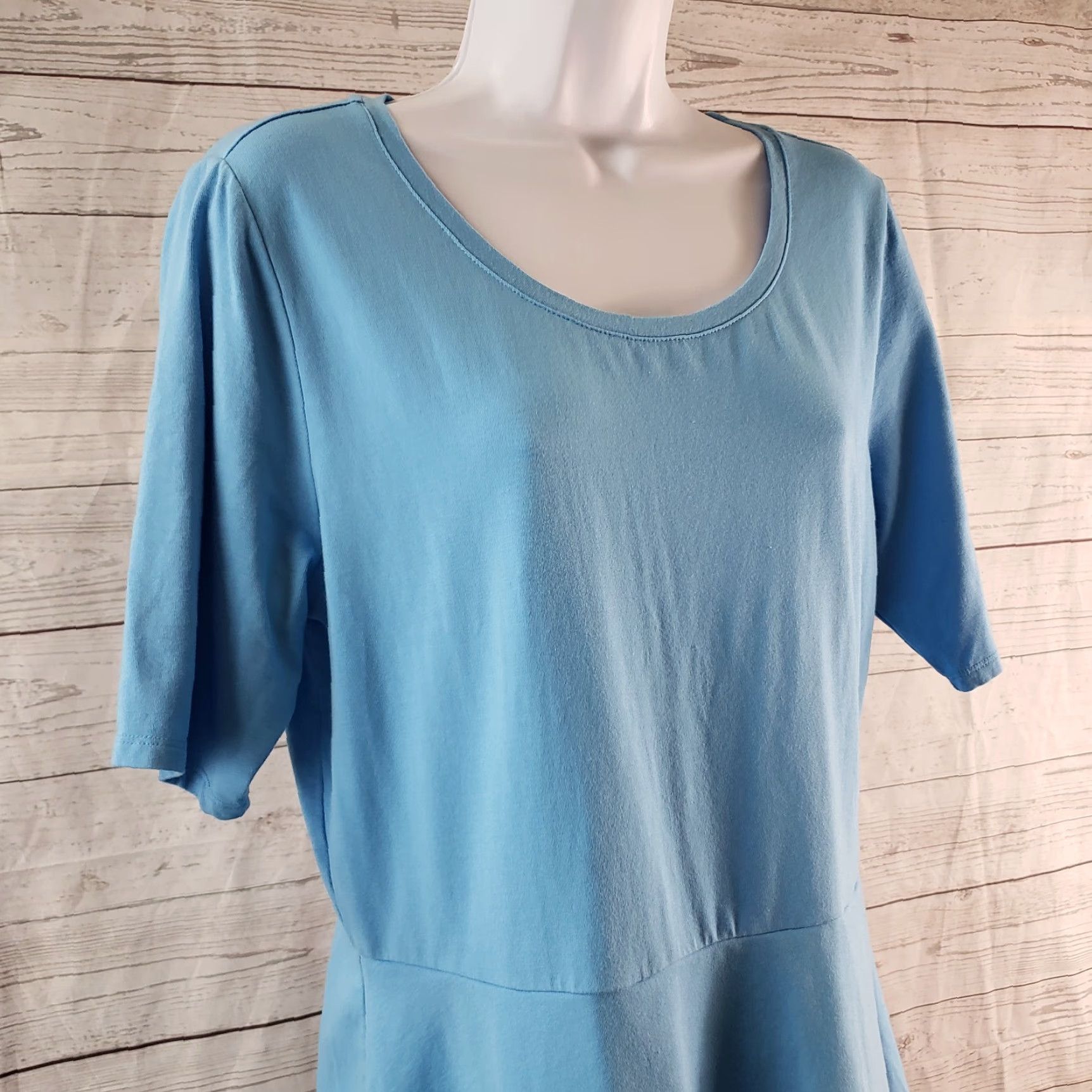 Isaac Mizrahi Isaac Mizrahi Live Womens Top Sz Small Solid Blue Cotton Blend Scoop Neck Short Sleeve Pullover T-Shirt Womens Size S / US 4 / IT 40 - 2 Thumbnail