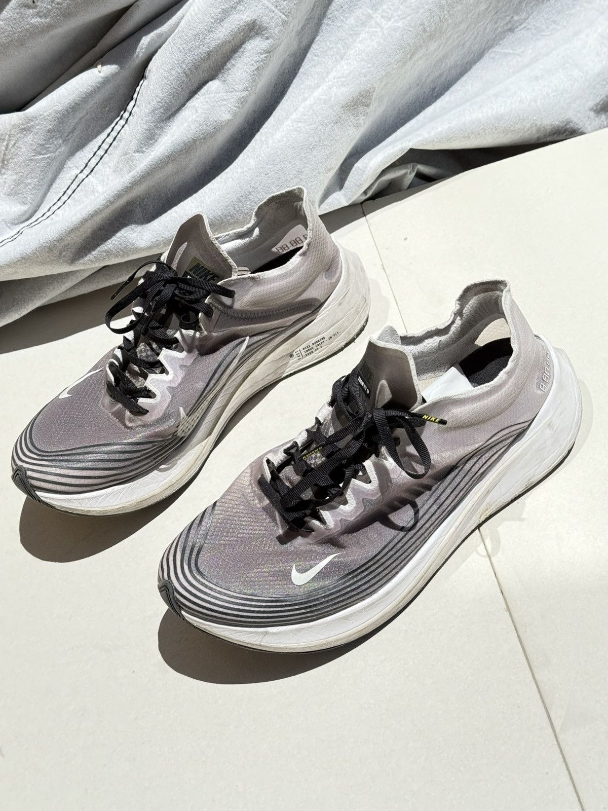 Nike RARE Nike Zoom Fly SP 1st Generation Men size 12 US Size US 12 / EU 45 - 1 Thumbnail