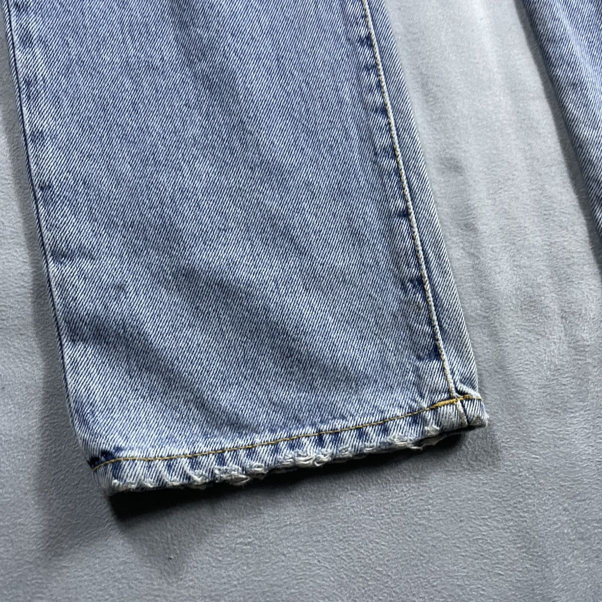 Saint Laurent Paris SAINT LAURENT PARIS AW17 D14 RIPPED DENIM PANTS Size US 31 - 2 Thumbnail