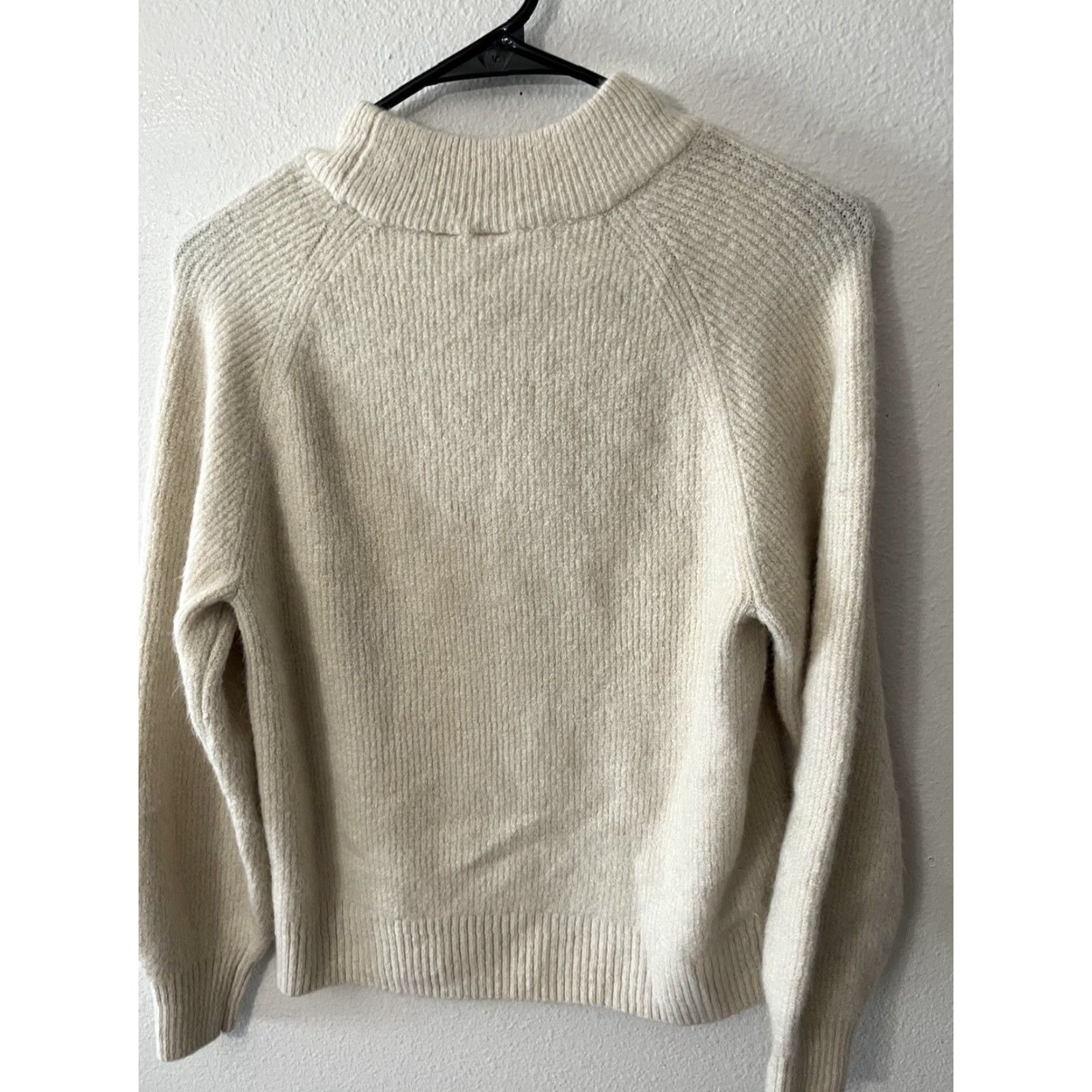 Gap Gap Pullover Sweater - Wool Blend Knit - Women - XS - Ivory - Crew Neck - Long Sleeve - Raglan - All Seasons - Casual - Regular Fit - Gap Brand Size XS / US 0-2 / IT 36-38 - 3 Thumbnail