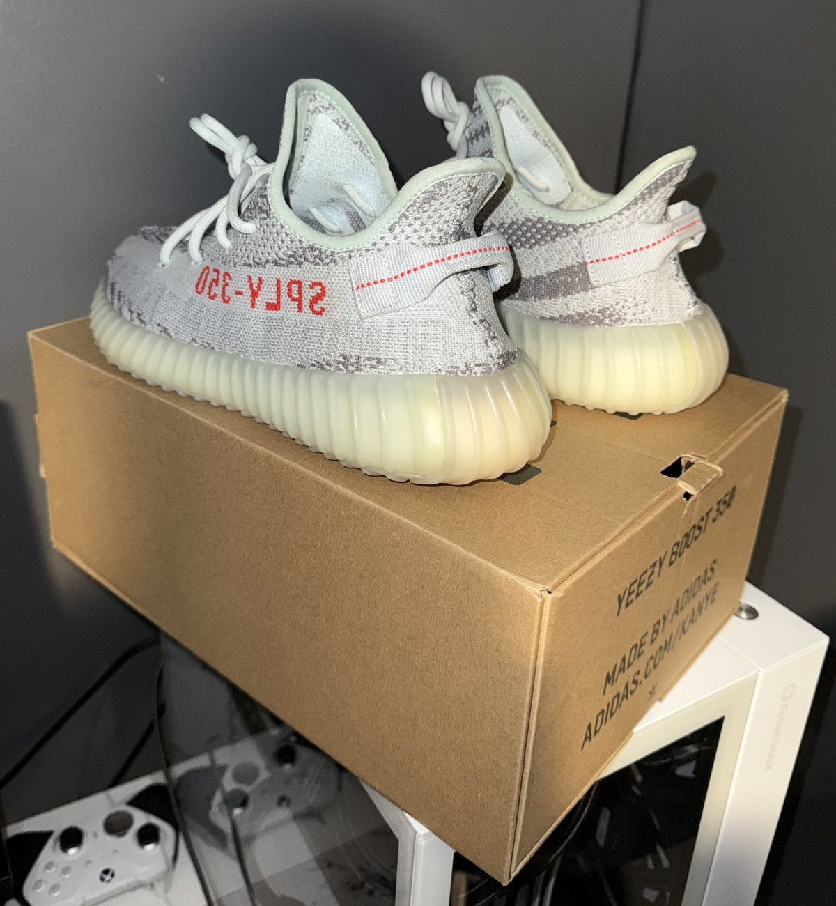 Yeezy Yeezy Boost 350 V2 ‘Blue Tint’ 2023 Size US 10.5 / EU 43-44 - 2 Thumbnail