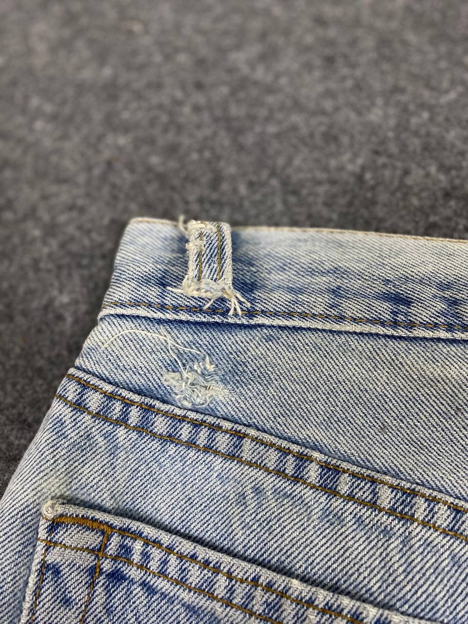 Levi's vintage 90s levis 501 stained light blue denim Size US 29 - 4 Thumbnail