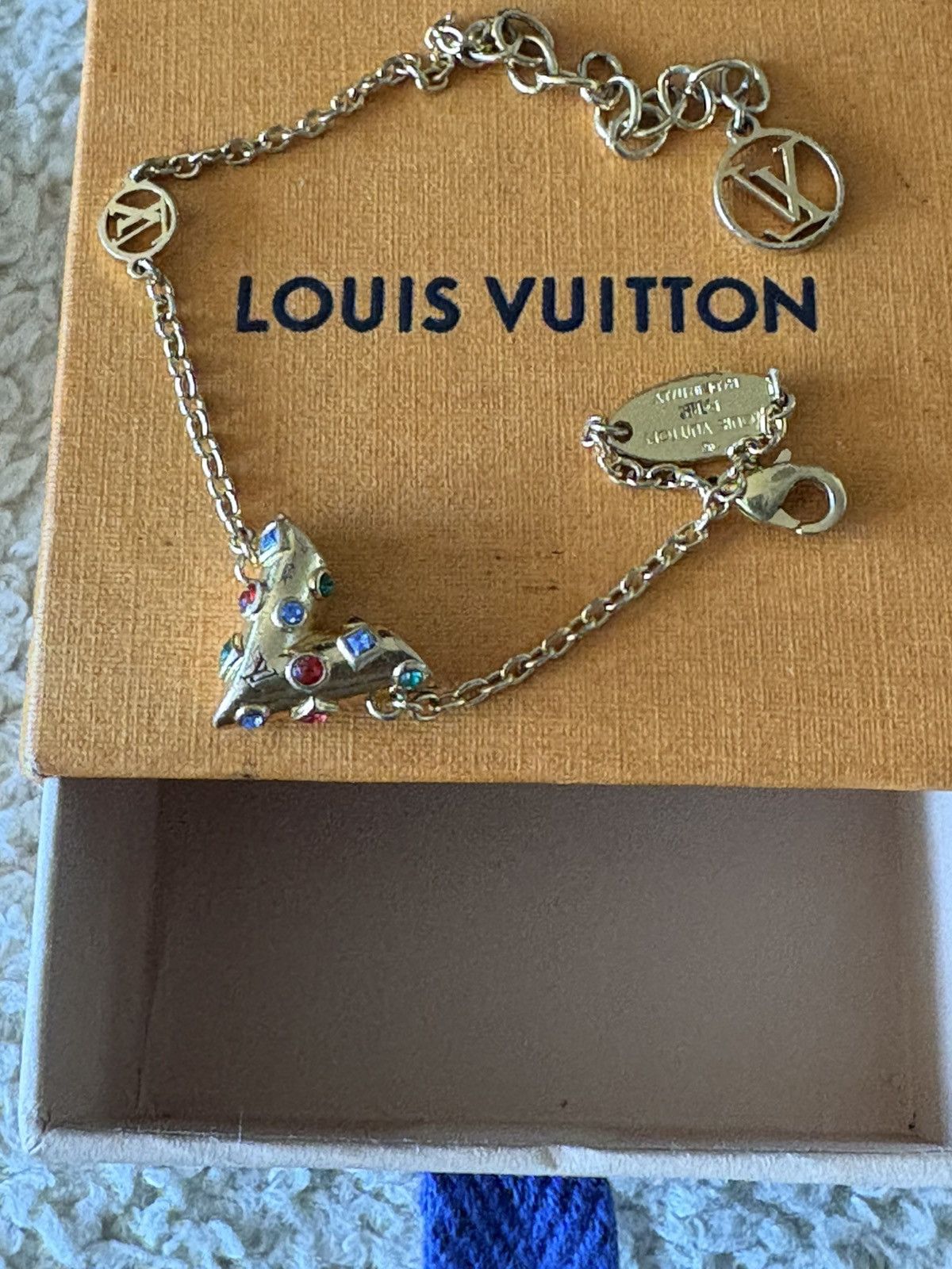 Louis Vuitton Louis Vuitton Essential V multicolour Bracelet Size ONE SIZE - 16 Thumbnail