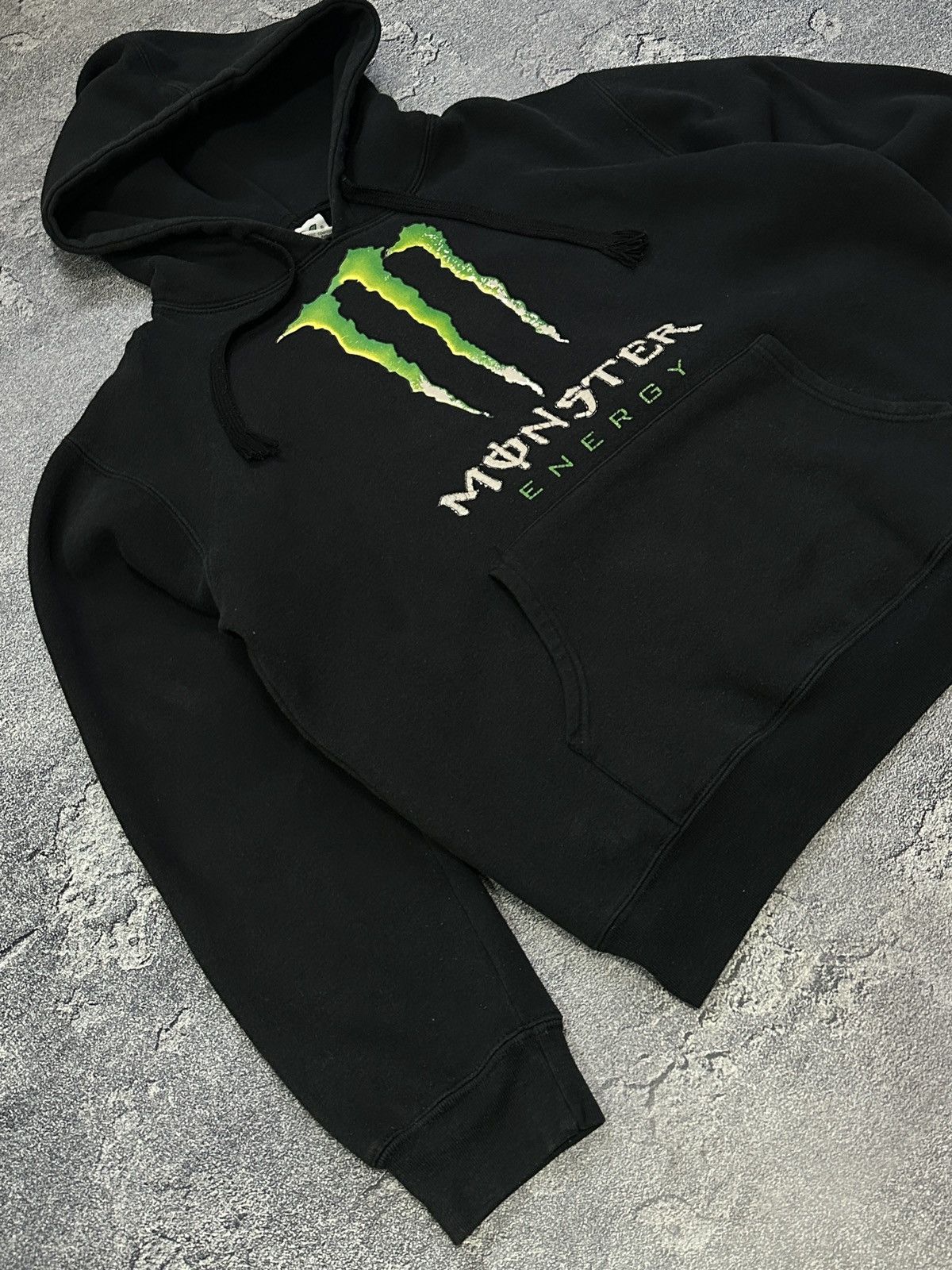 Vintage Vintage Y2k Monster Energy Black Boxy Hoodie Size S Size US S / EU 44-46 / 1 - 3 Thumbnail