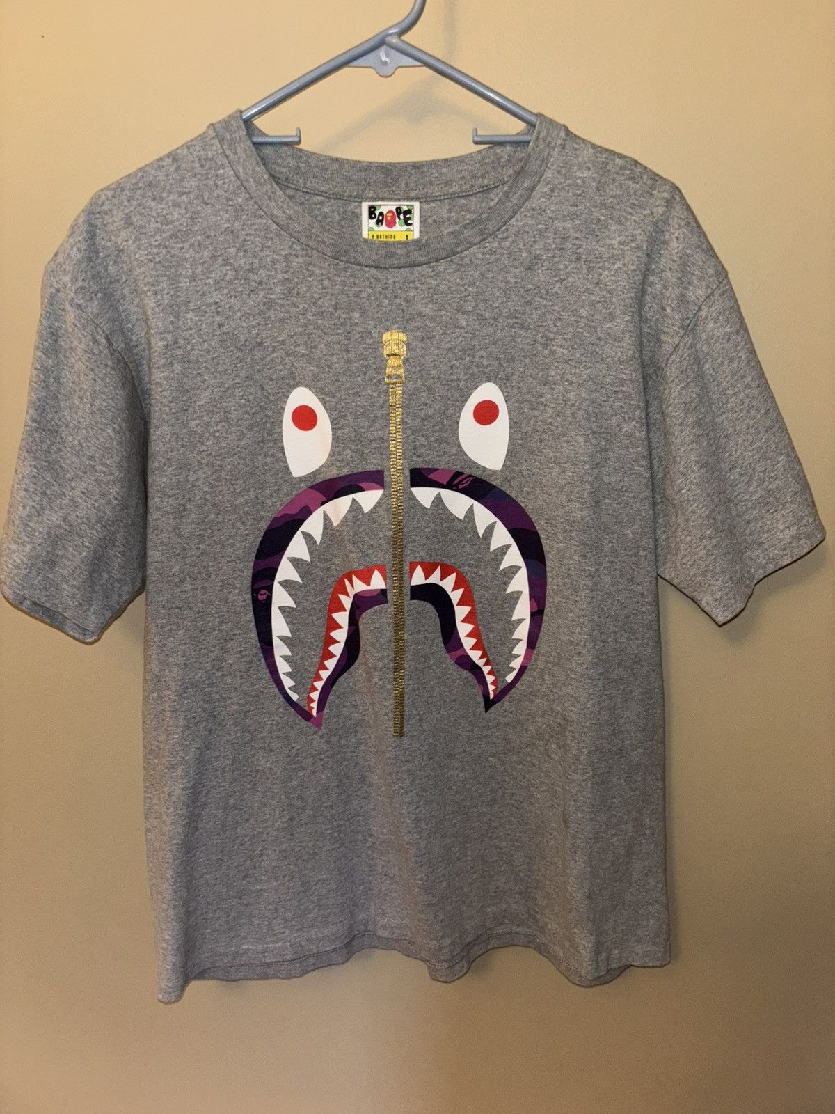 Bape Bape grey shark tee Size US L / EU 52-54 / 3 - 1 Thumbnail