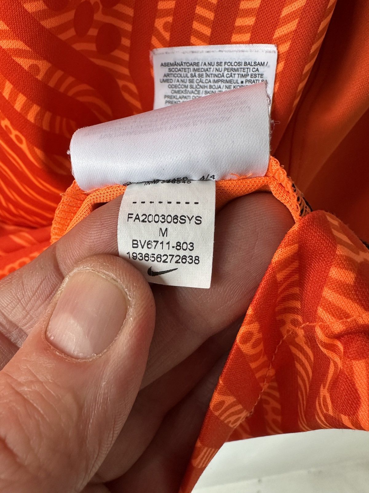 Nike Nike Dri-FIT Orange Long Sleeve Shirt, Size M, Athletic Fit Size US M / EU 48-50 / 2 - 9 Thumbnail