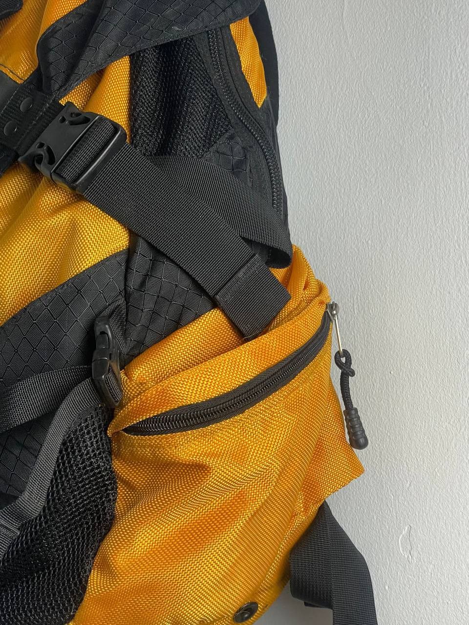 Oakley × Vintage Oakley Vintage BagPack Center Logo Rare Item Outdoor Y2K Size ONE SIZE - 4 Thumbnail