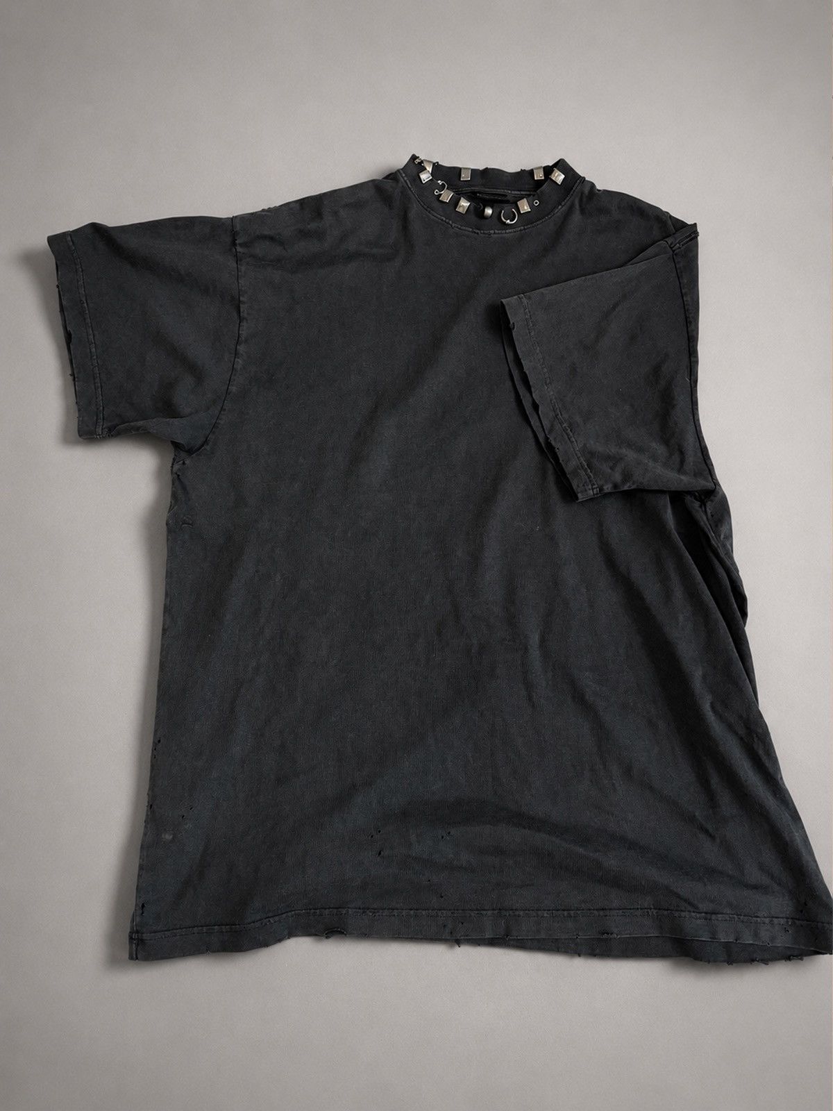 Balenciaga Balenciaga Pierced Oversized Tshirt Size US L / EU 52-54 / 3 - 2 Thumbnail