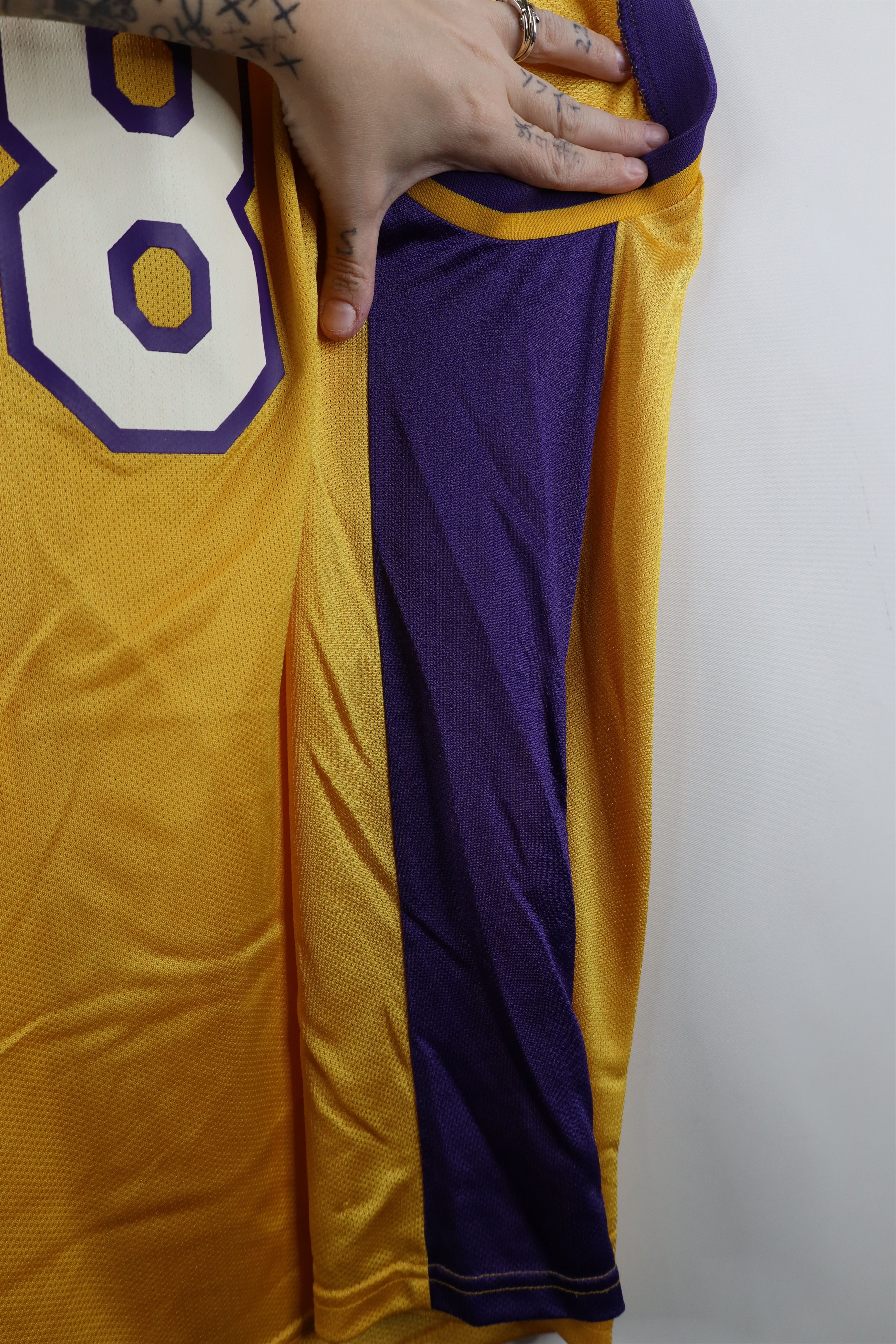 Champion Vintage 90s Champion Kobe Bryant Los Angeles Lakers Jersey Size US L / EU 52-54 / 3 - 12 Thumbnail